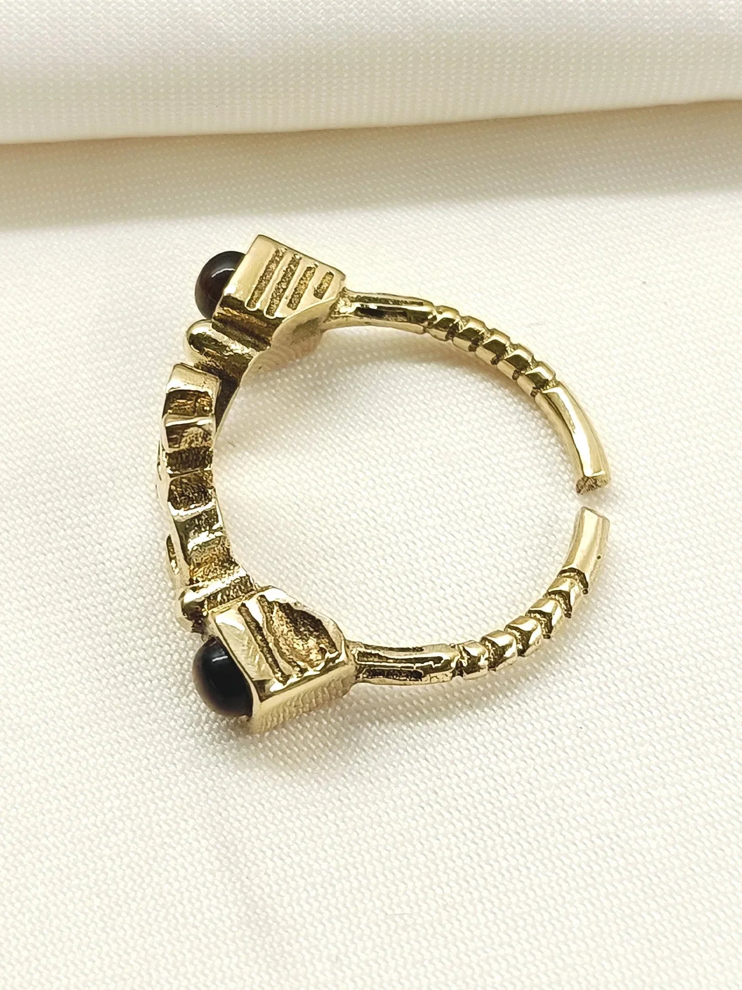 Maanyta Bronze Western Finger Ring