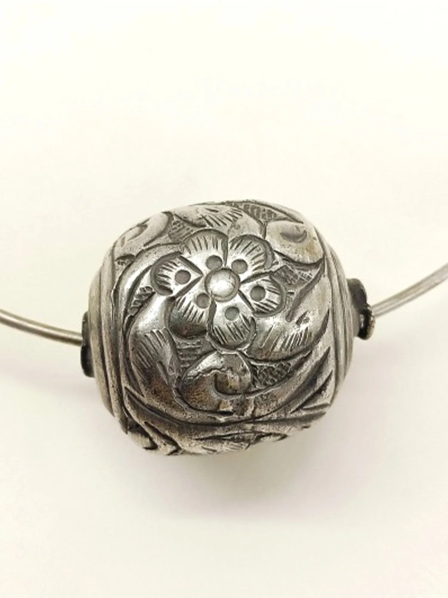 Kia German Silver Men's Hasli Style Neckpiece
