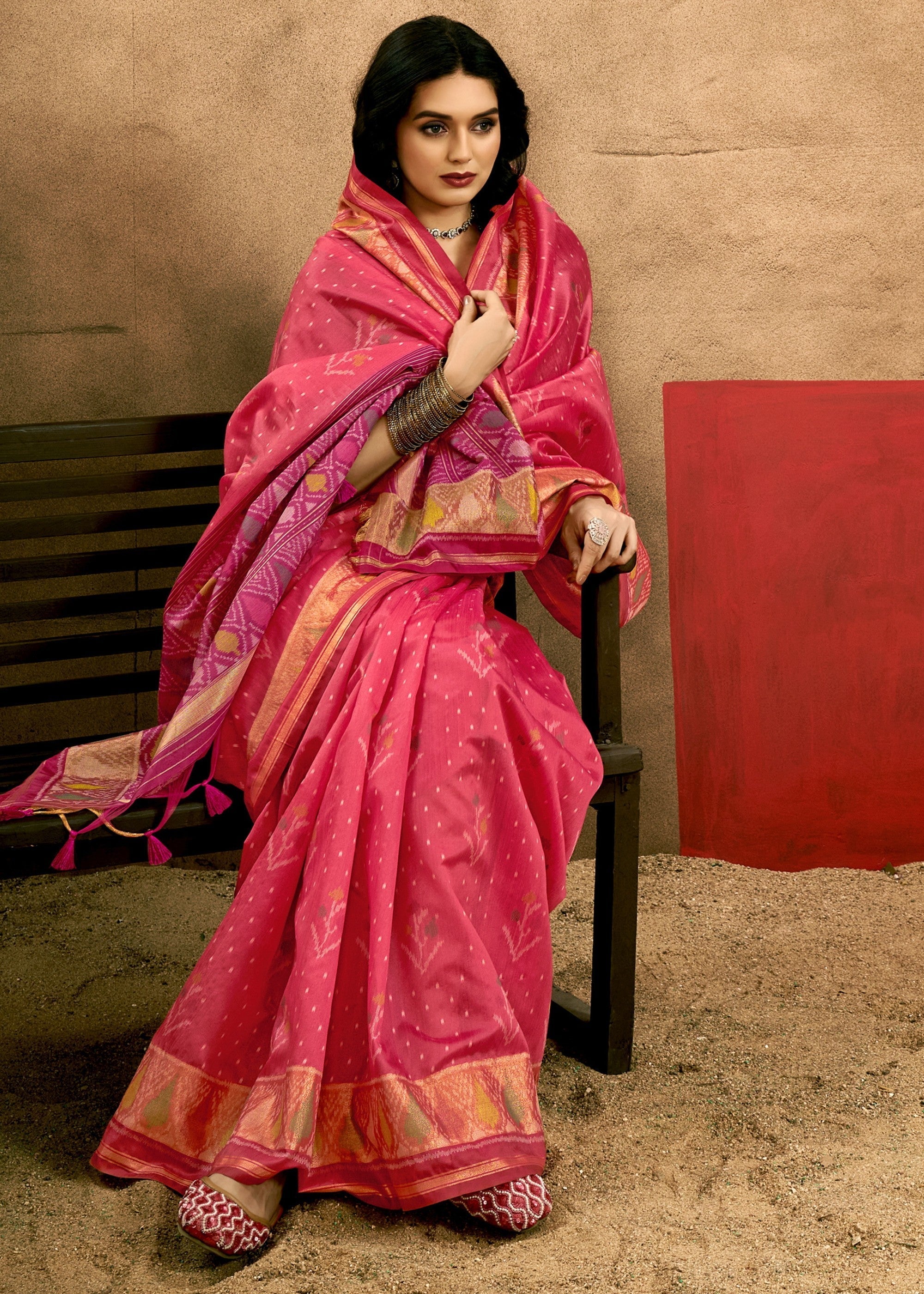 Pink Patola Handloom Weaving Silk Saree - qivii