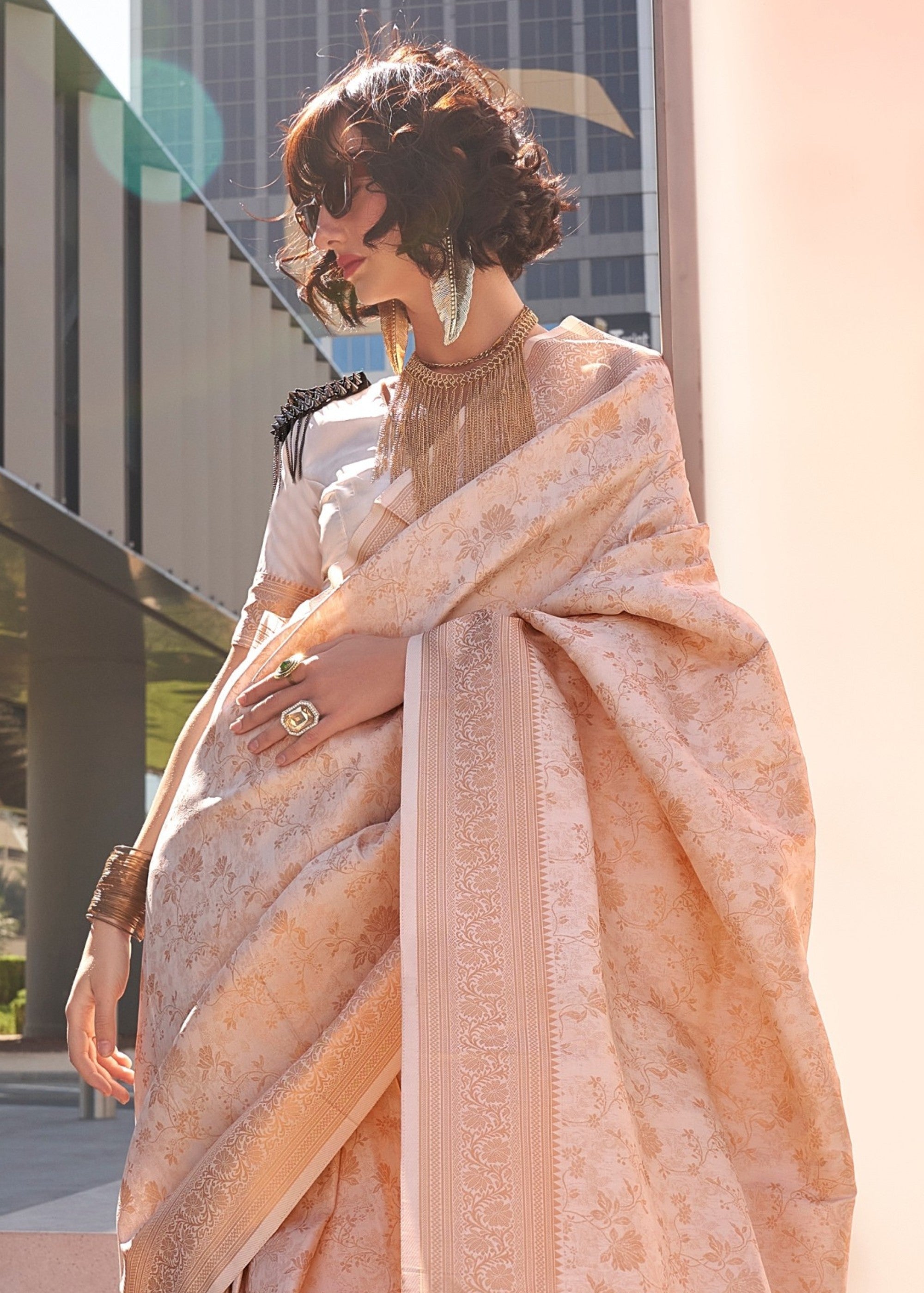 Apricot Handloom Weaving Saree - qivii