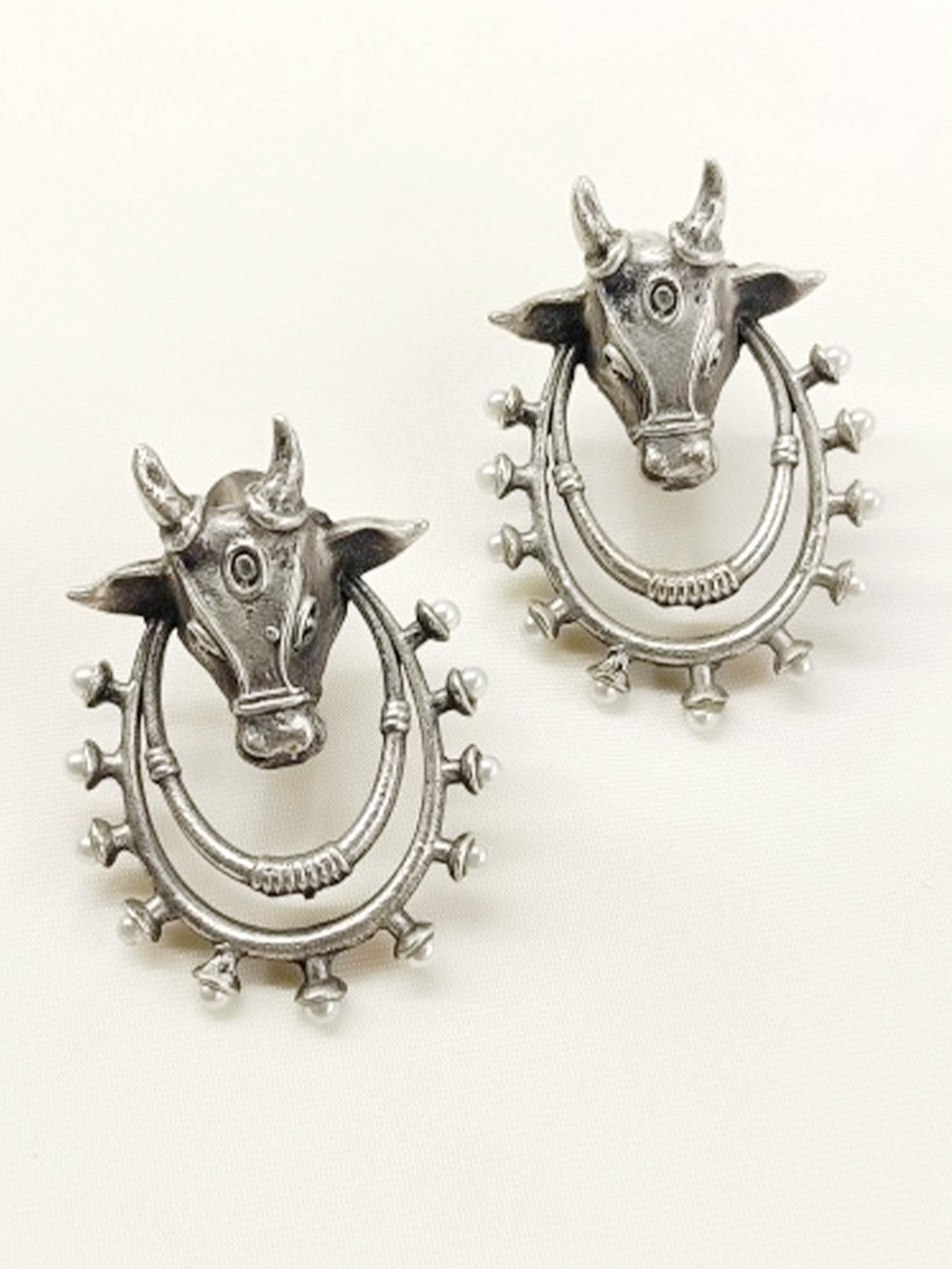 Chayana Plain Oxidized Earring