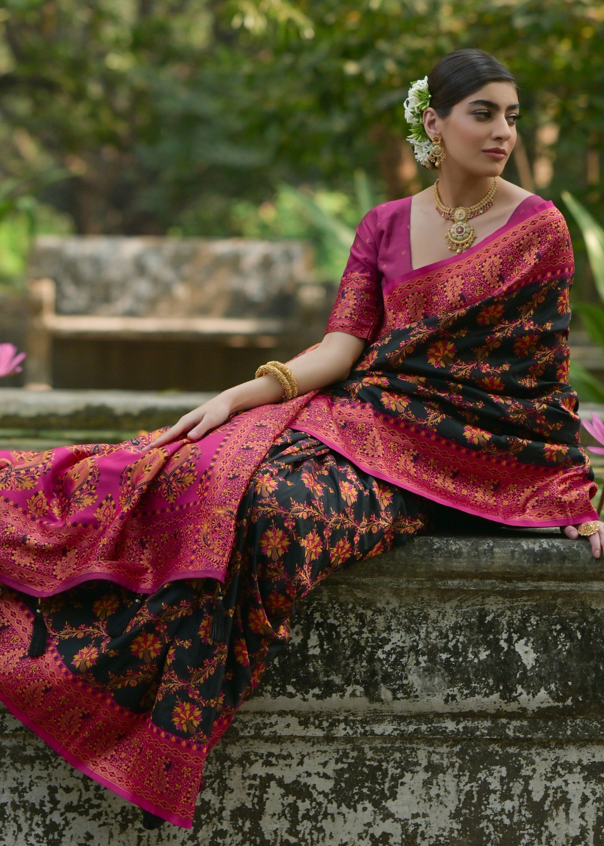 Raven Black Thread Woven Pashmina Silk Saree With Heavy Thread Woven Pallu - qivii