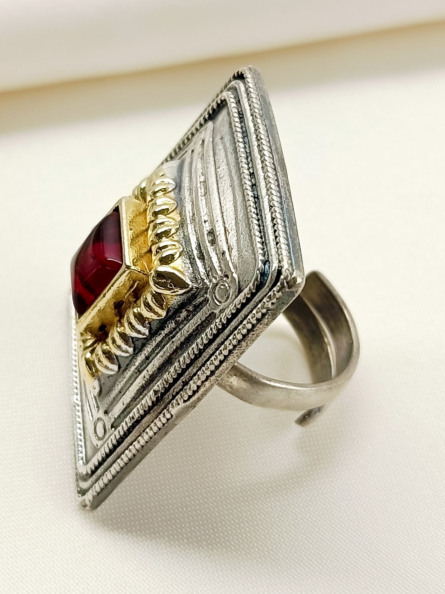 Iran Maroon Oxidized Finger Ring
