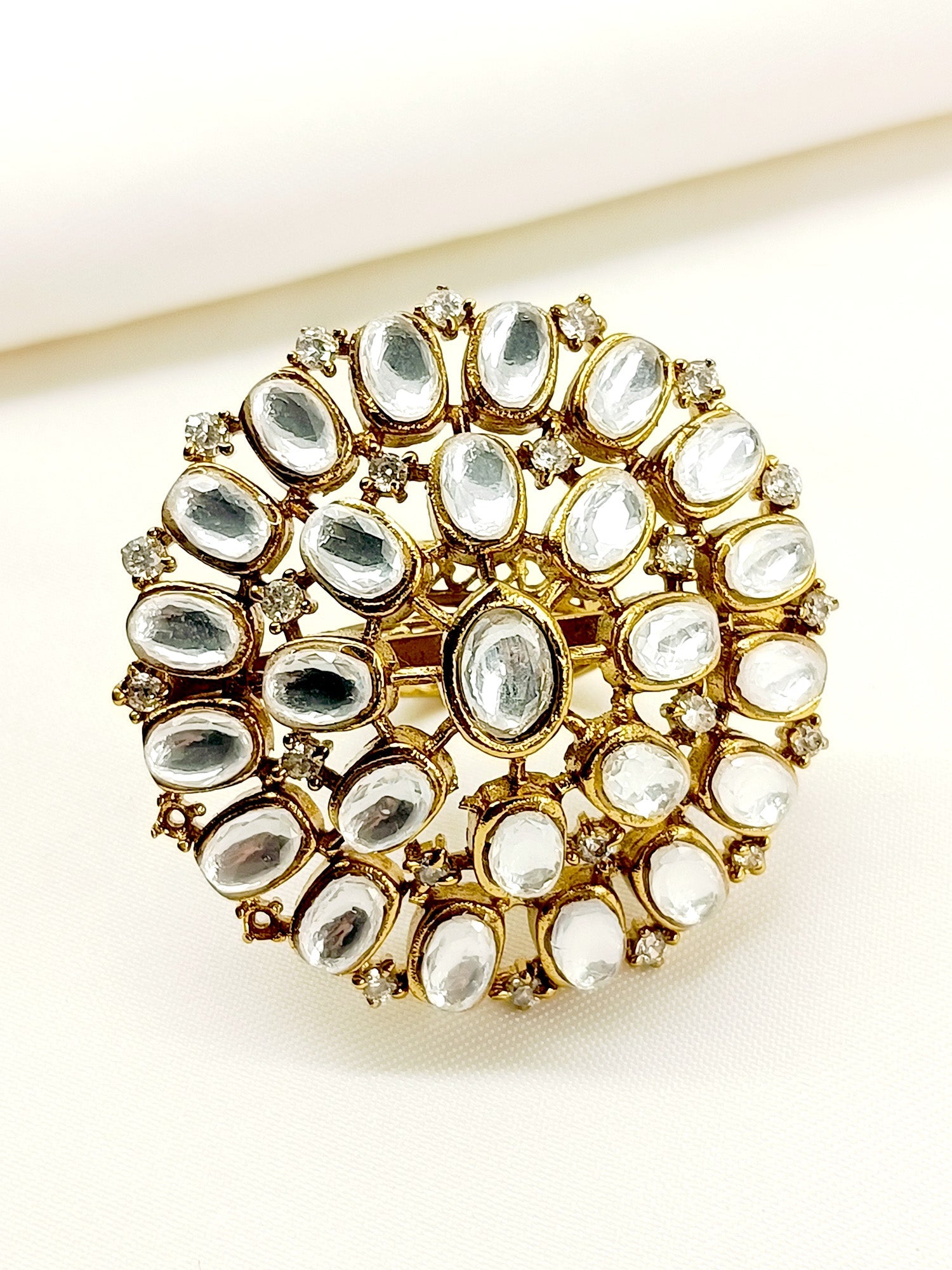 Alvina Kundan Combo Set In White