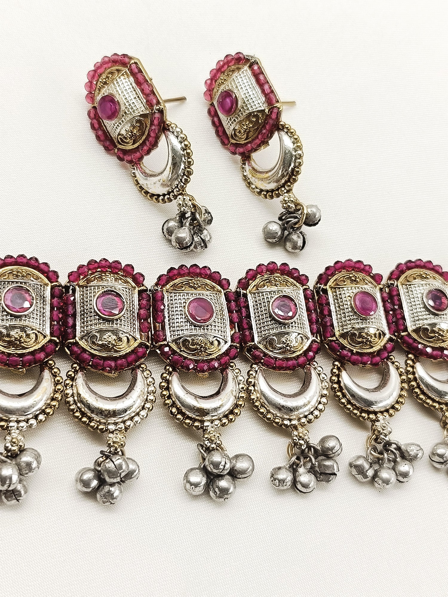 Shailee Majenta Oxidized Choker Set