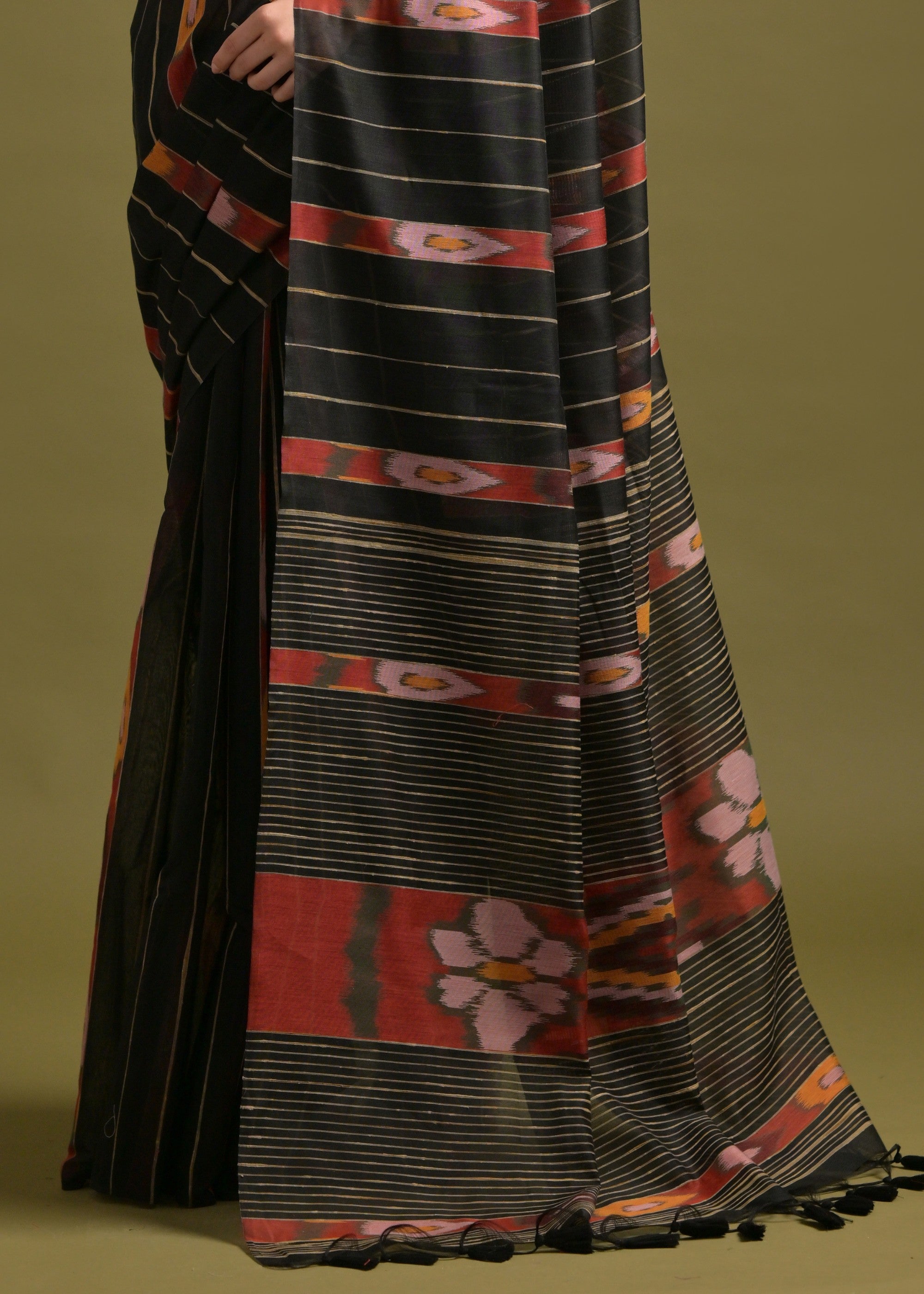 Carbon Black Soft Ikkat Cotton Printed Saree - qivii