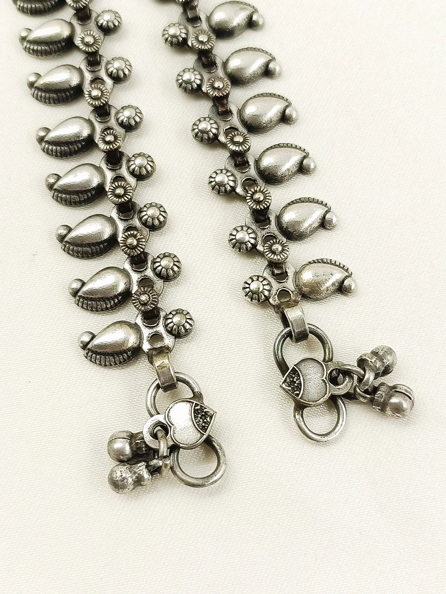 Risha Delicate Oxidized Silver Anklet