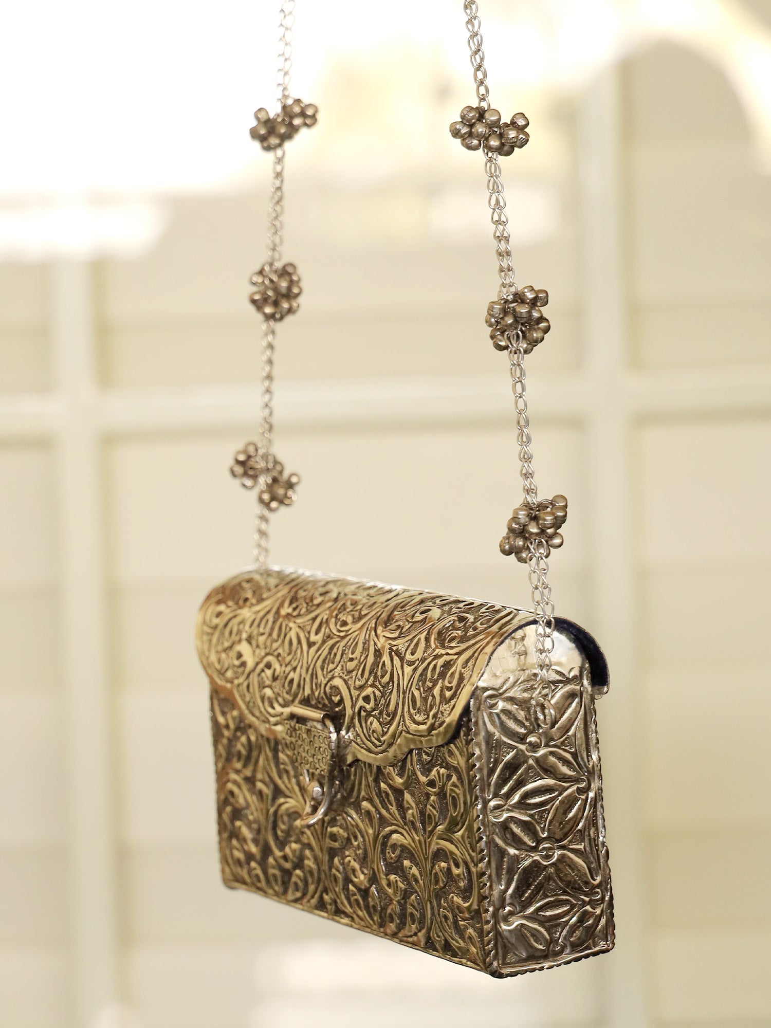 Helan Silver Evening Clutch - qivii