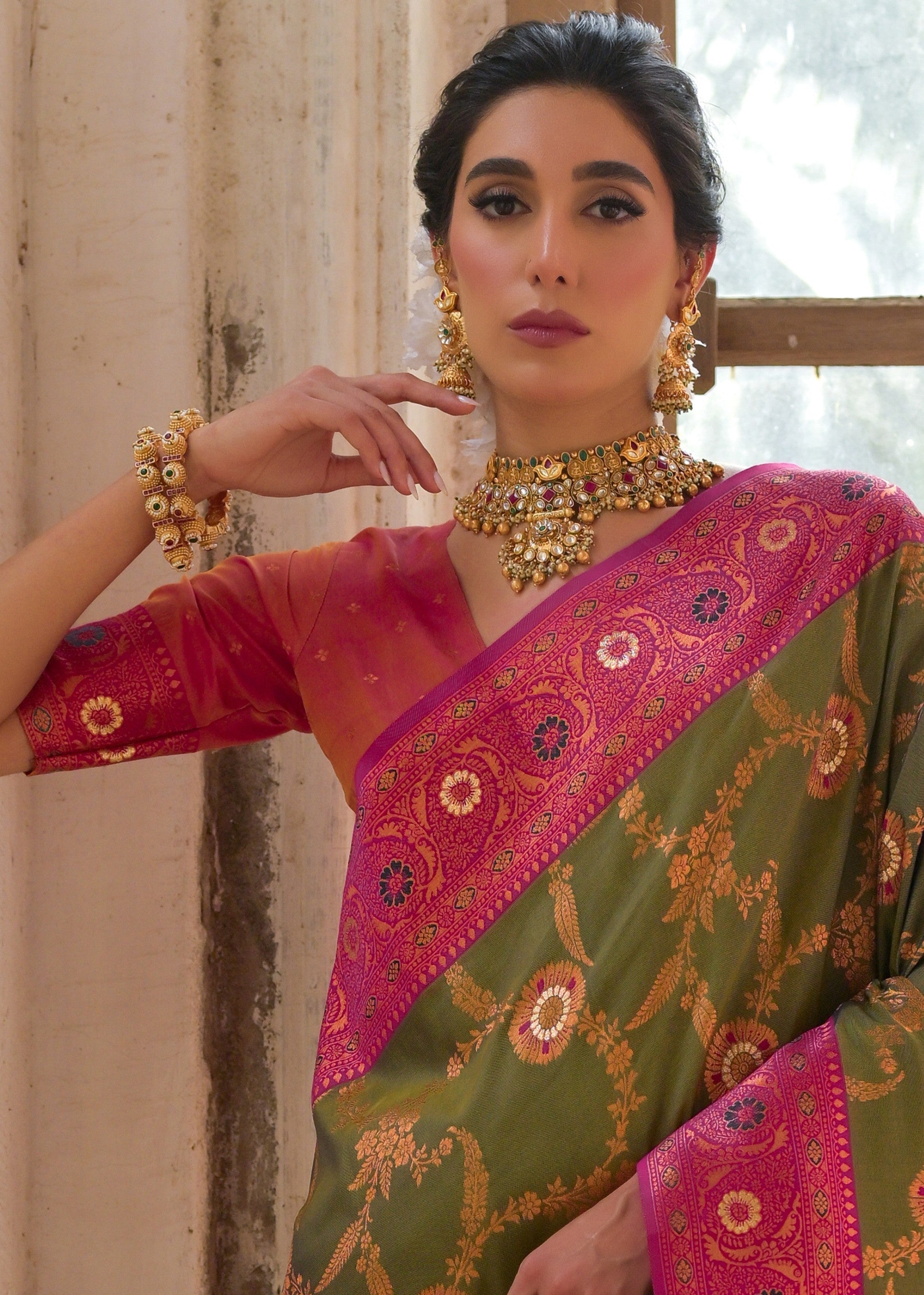 Mehendi Green All Over Flower Printed Zari Woven Banarasi Silk Saree With Contrast Pallu - qivii