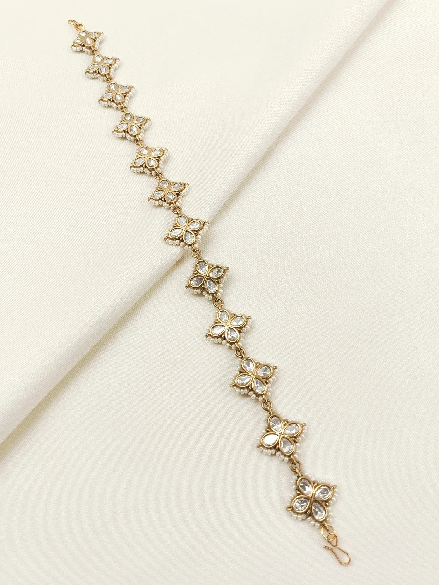 Nehal White Kundan Sheeshpatti