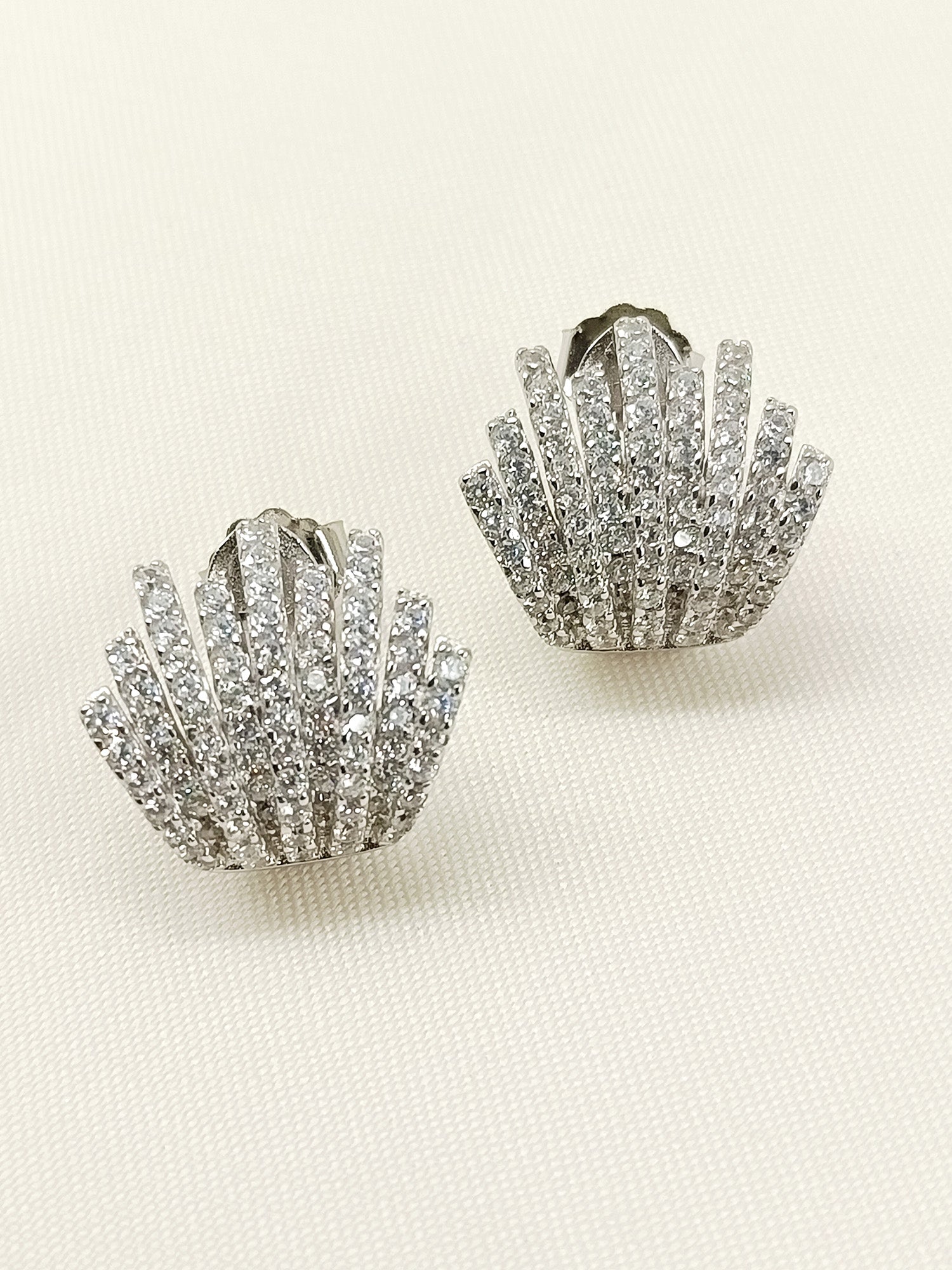 Ocean 92.5 Silver Swarovski Stone Tops - qivii