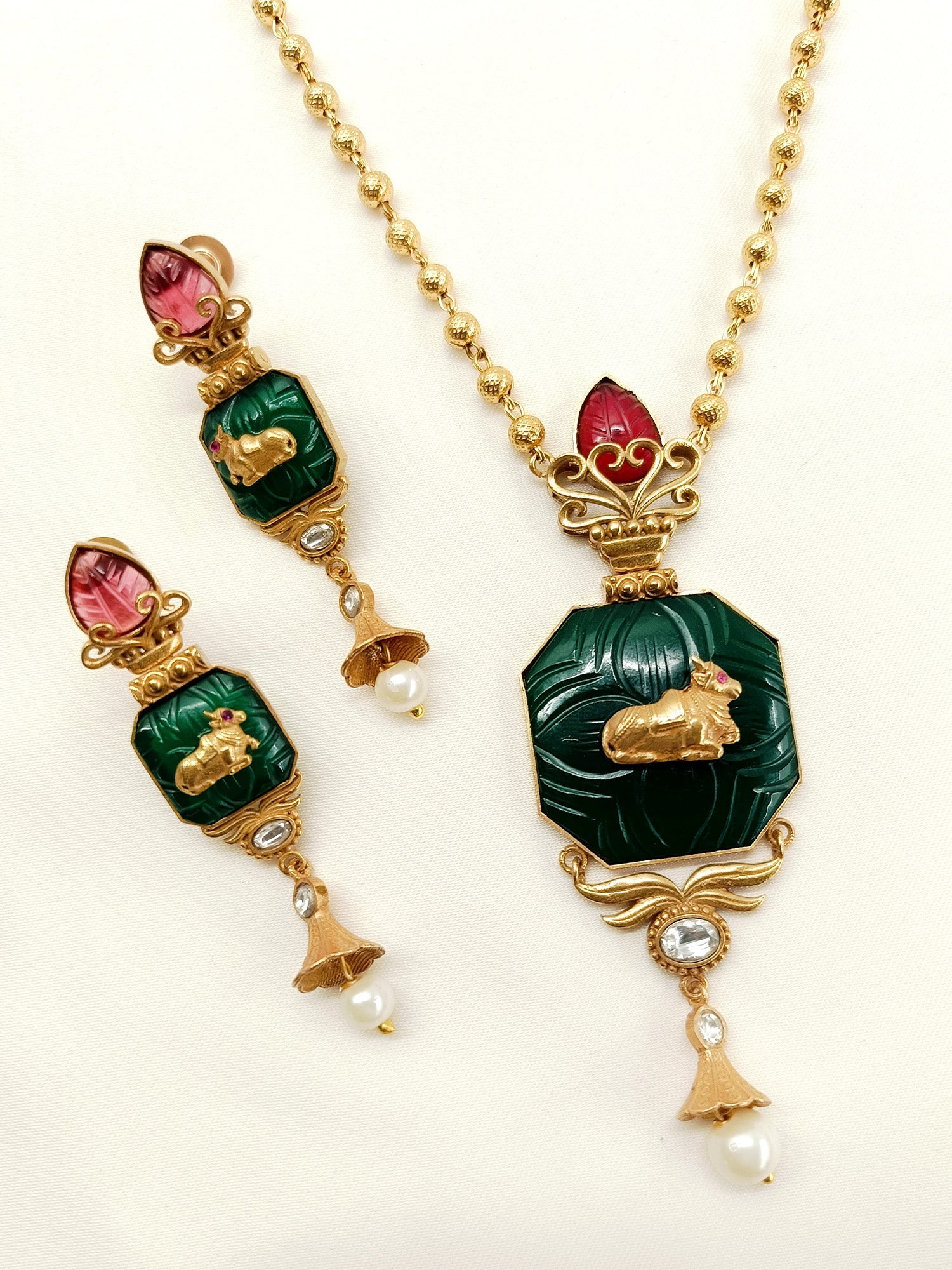 Varnika R & G Antique Pendant Set - qivii