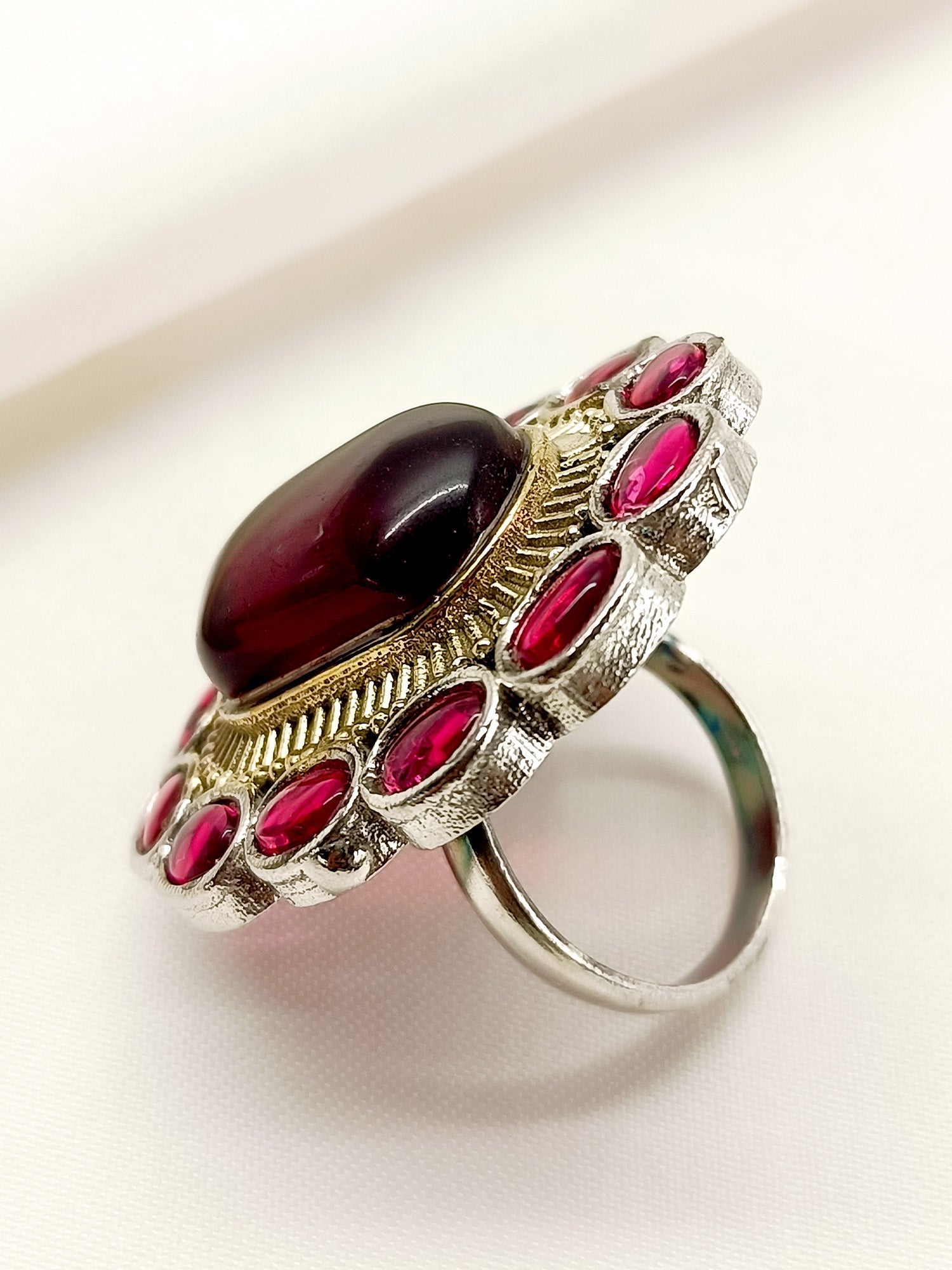 Shaan Majenta Oxidized Finger Ring - qivii