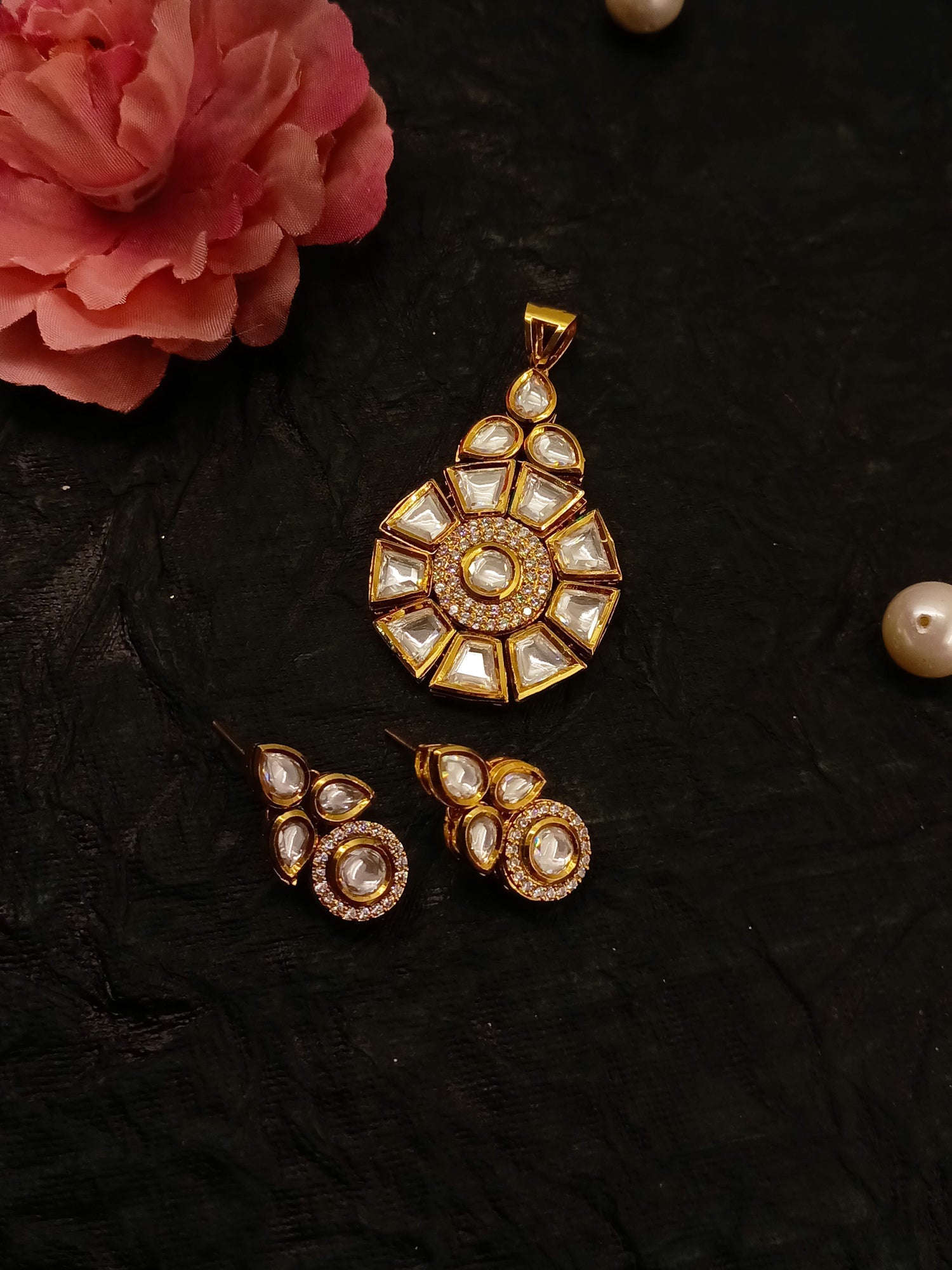 Purnima White Kundan Pendant Set - qivii