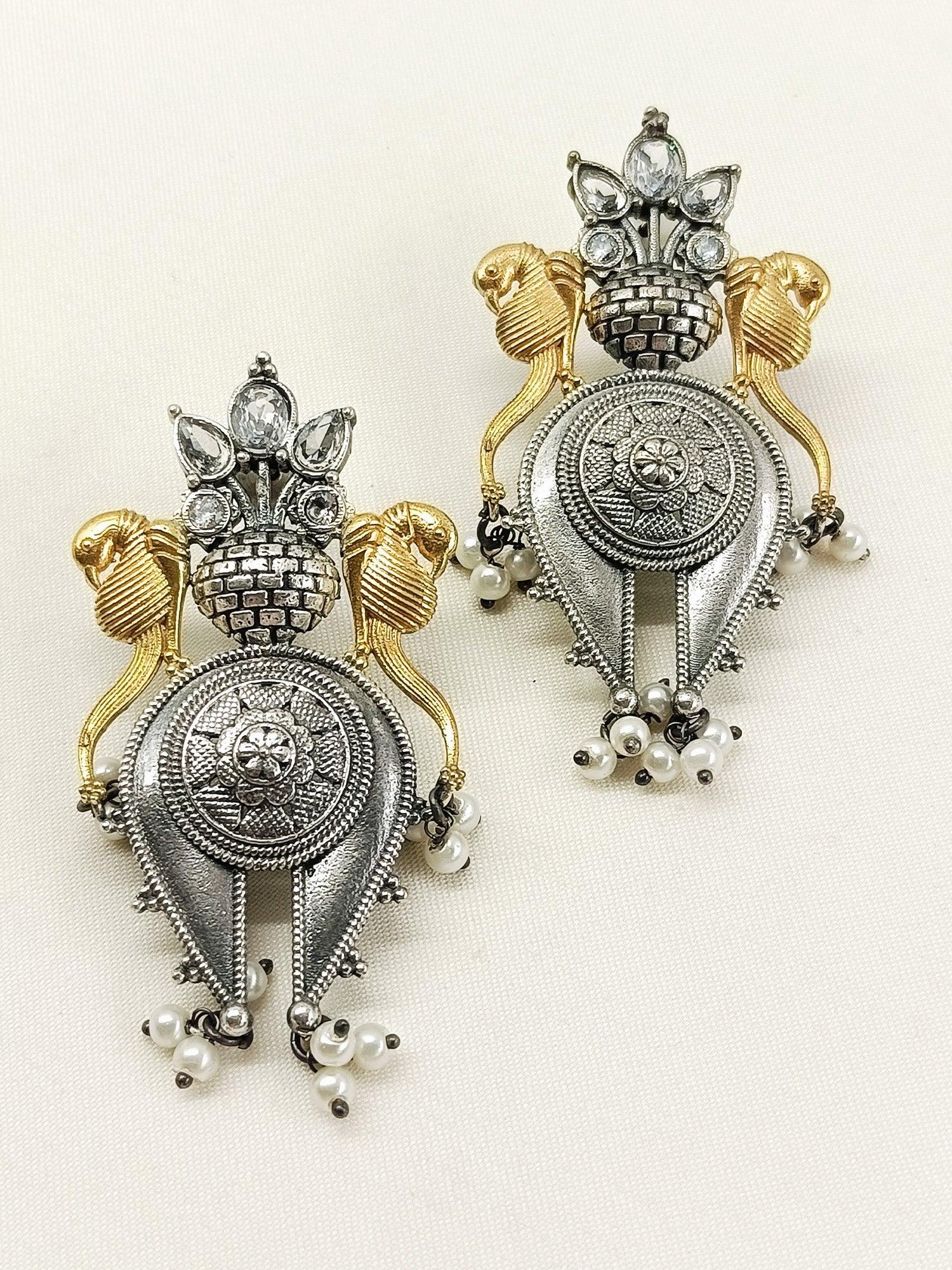 Nishka White Oxidized Earring