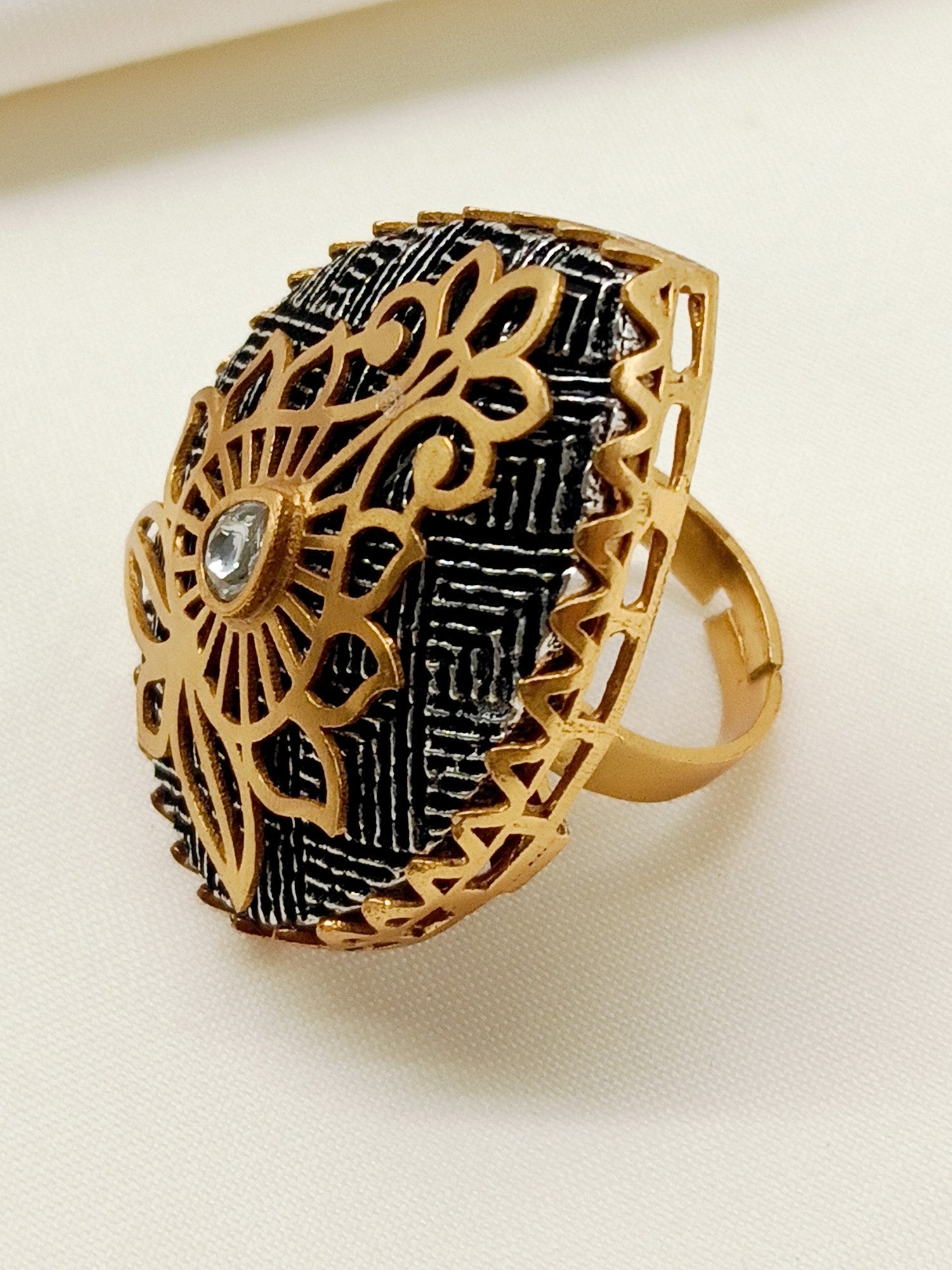 Signata Black Boutique Finger Ring