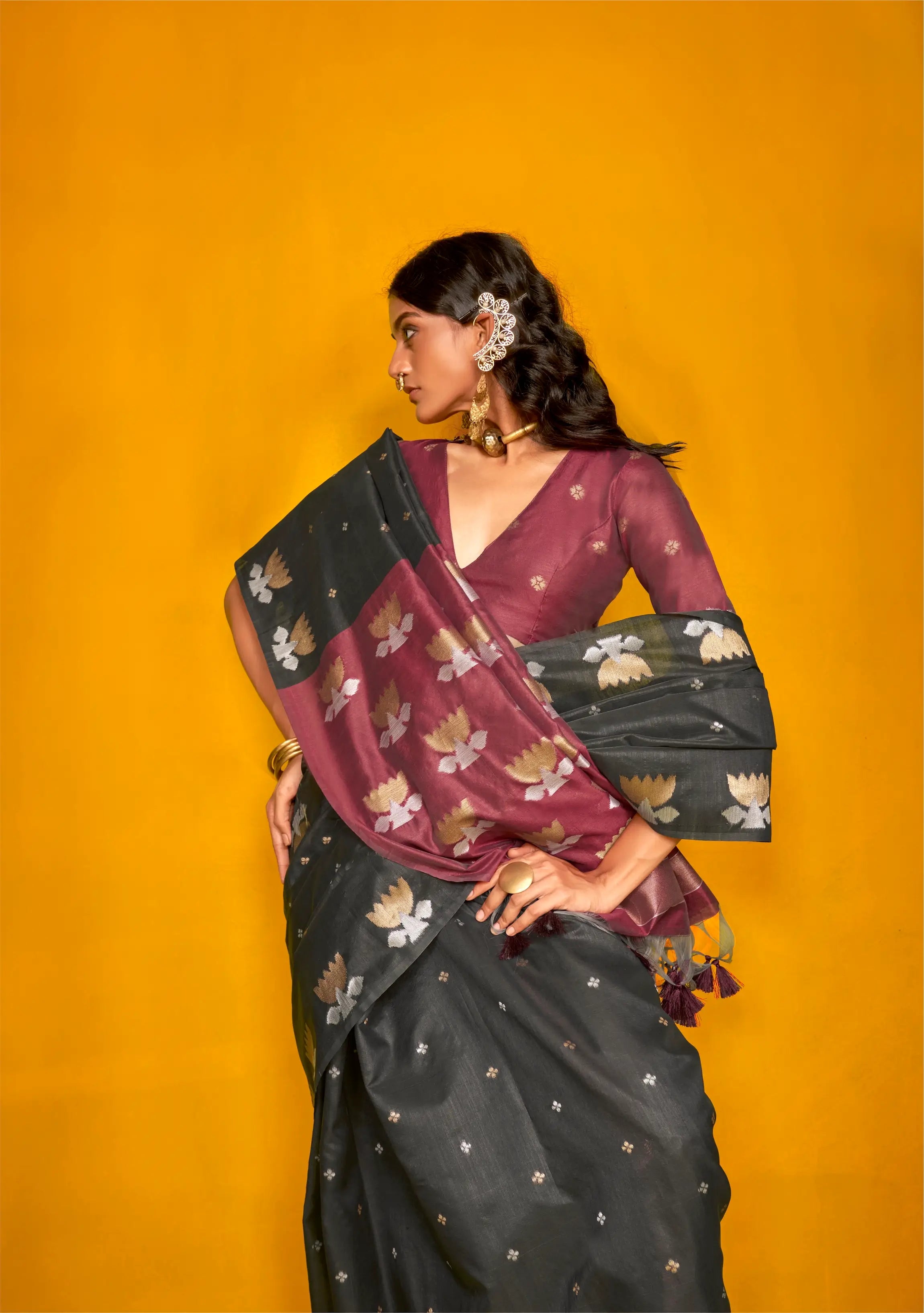Black Tussar Silk Zari Weaving Work Saree - qivii