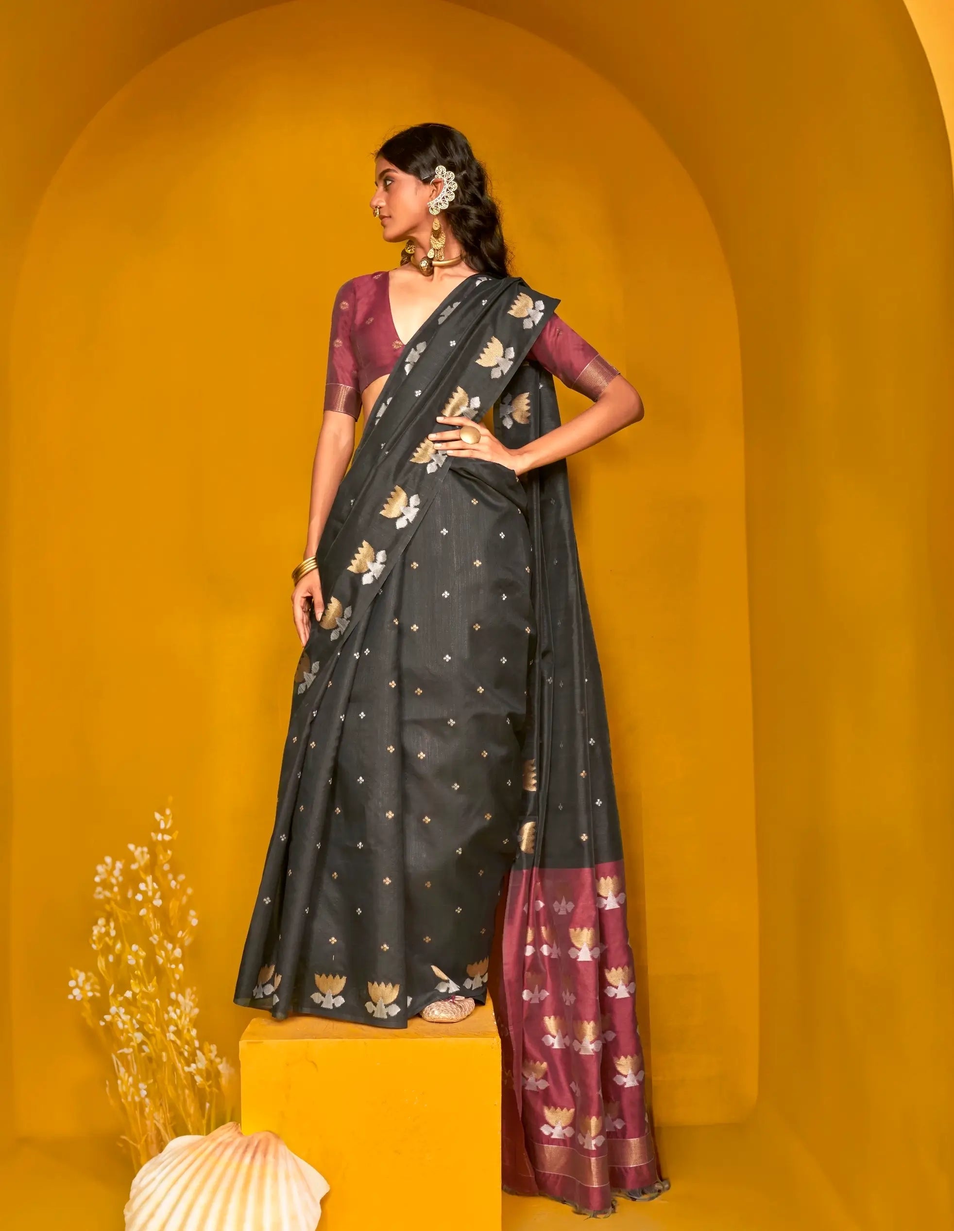 Black Tussar Silk Zari Weaving Work Saree - qivii