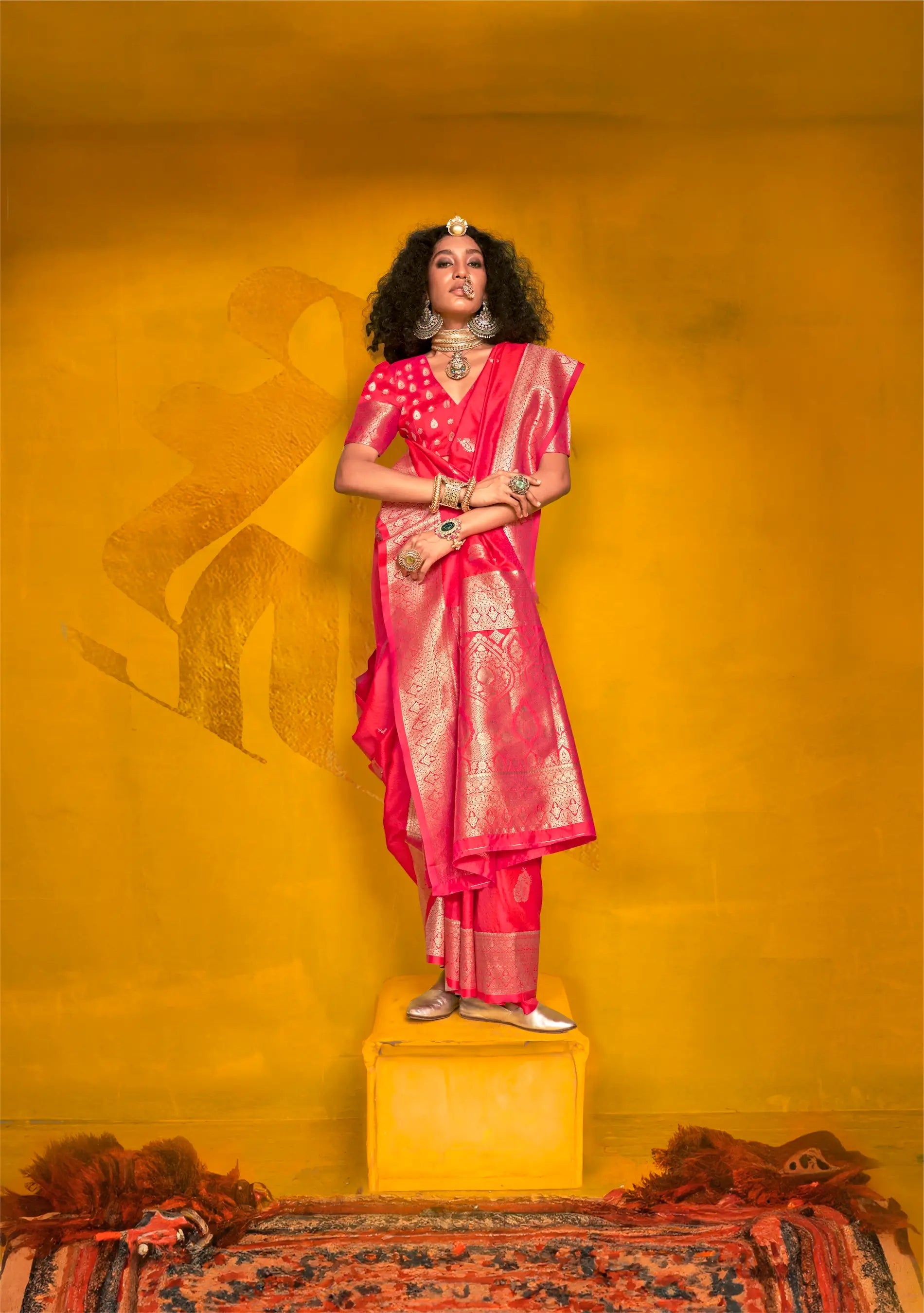 Red Two Tone Handloom Silk Saree With Zari Weaving Work