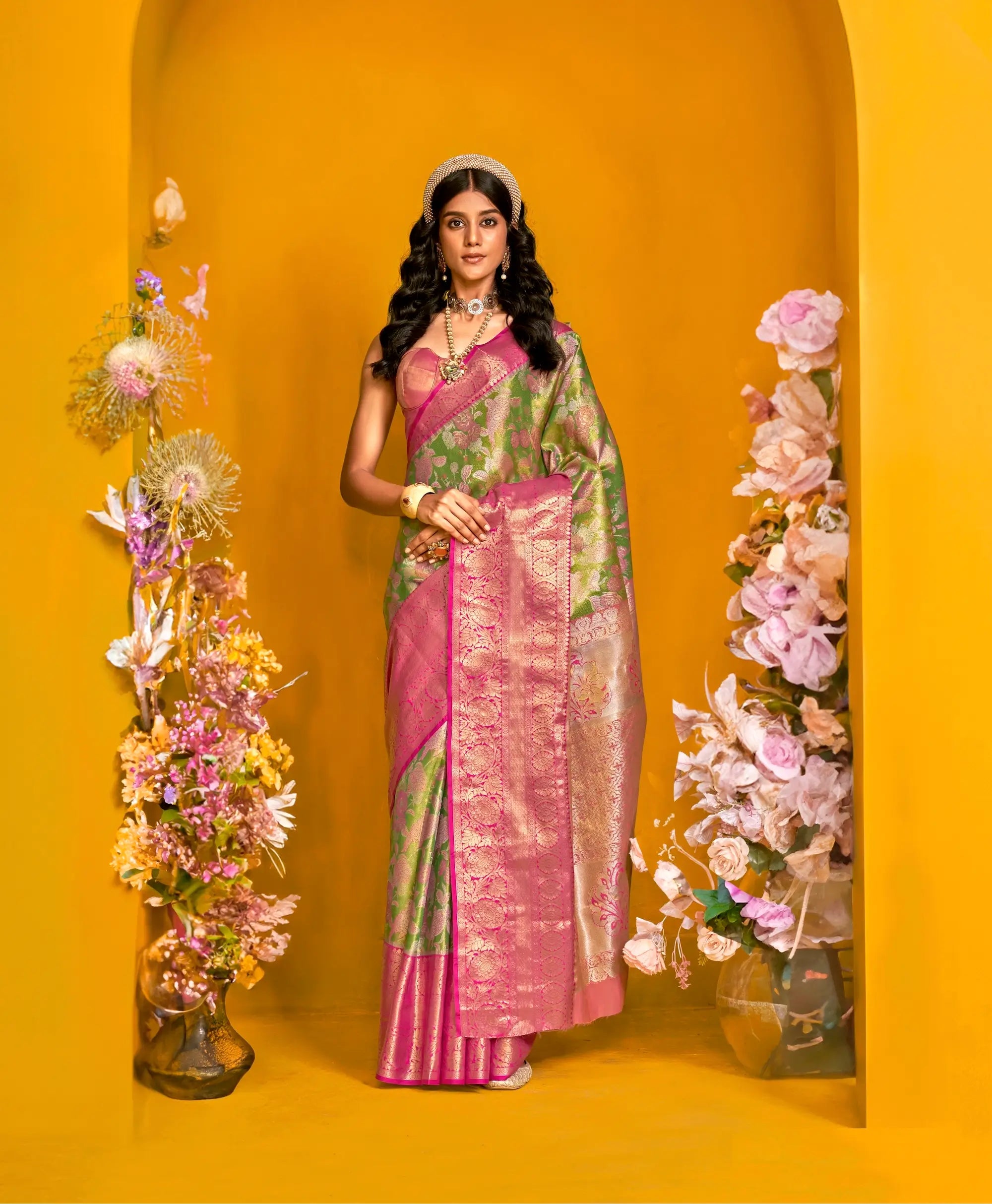 Green-Pink Handloom Silk Saree With Zari Weaving Work - qivii