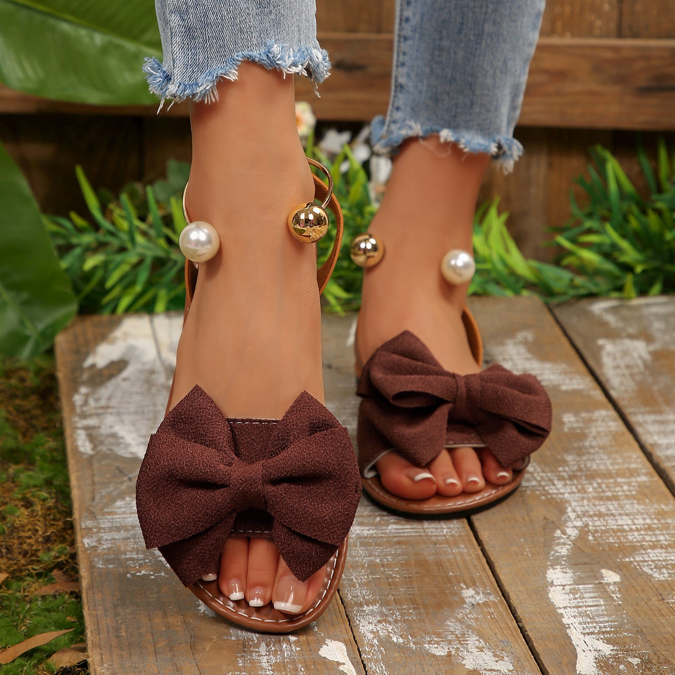 Women’s Serelle Pearl Bow Flat Slides – Minimalist Ankle Strap Casual Sandals (US 5–10.5)