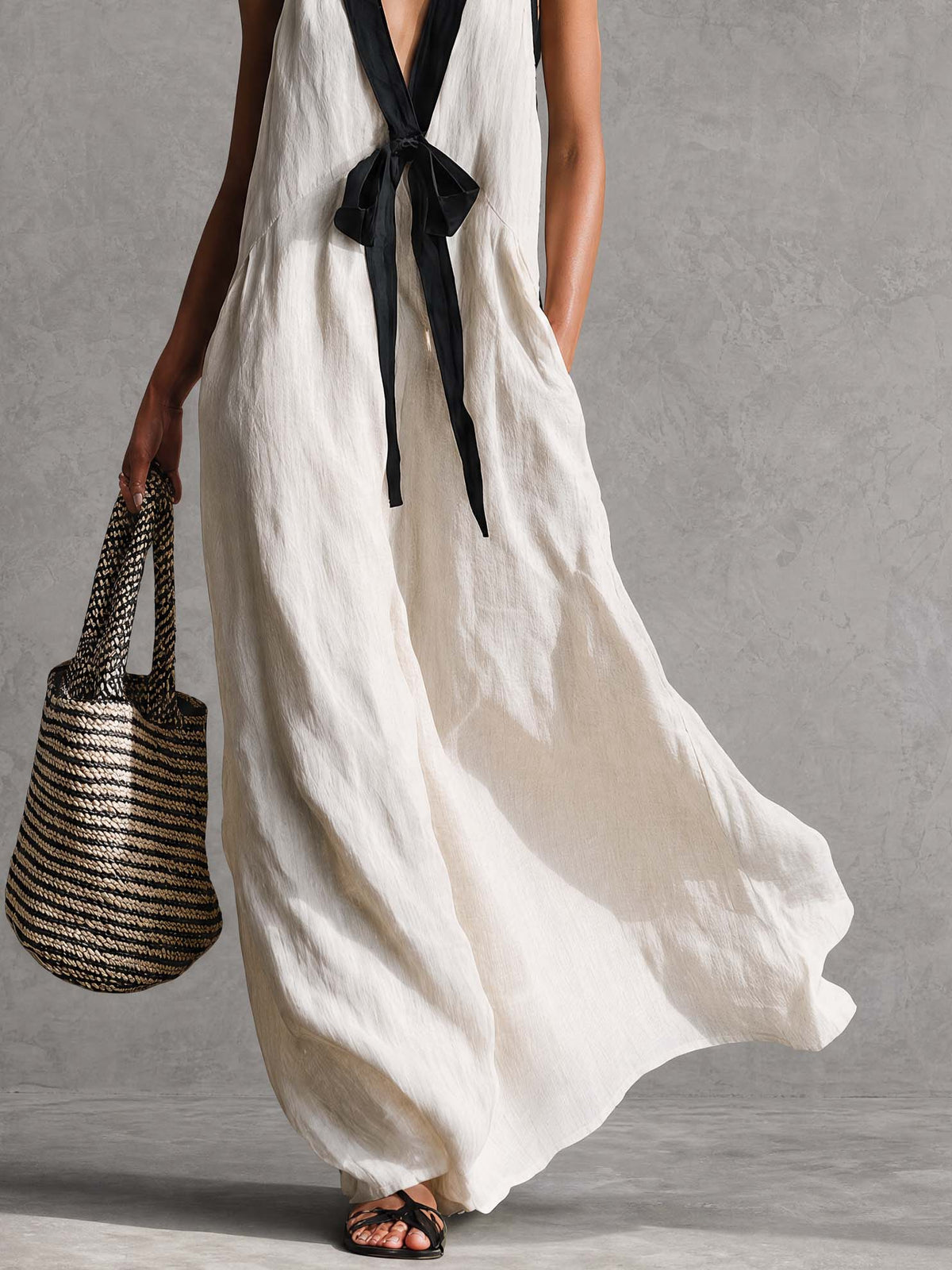 Bohemian Style White And Black Color Blocked Sleeveless V-neck Maxi Dress - By Qivii