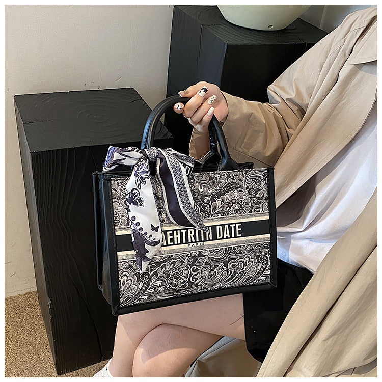 Women's Embroidered Commuter Tote Bag – Versatile Premium Shoulder Bag for Daily Errands, Shopping & Stylish Outings