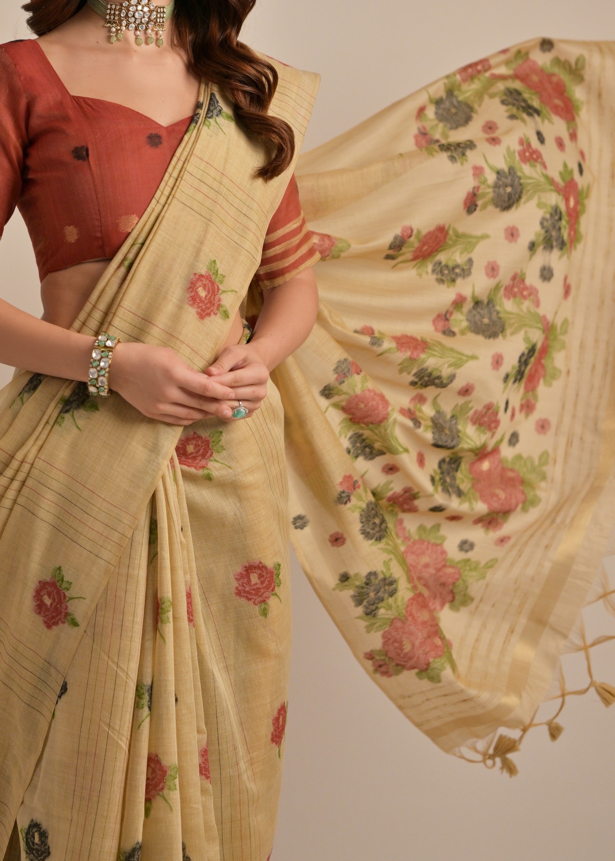 Pale Brown Thread Woven Cotton Saree With Contrast Blouse - qivii
