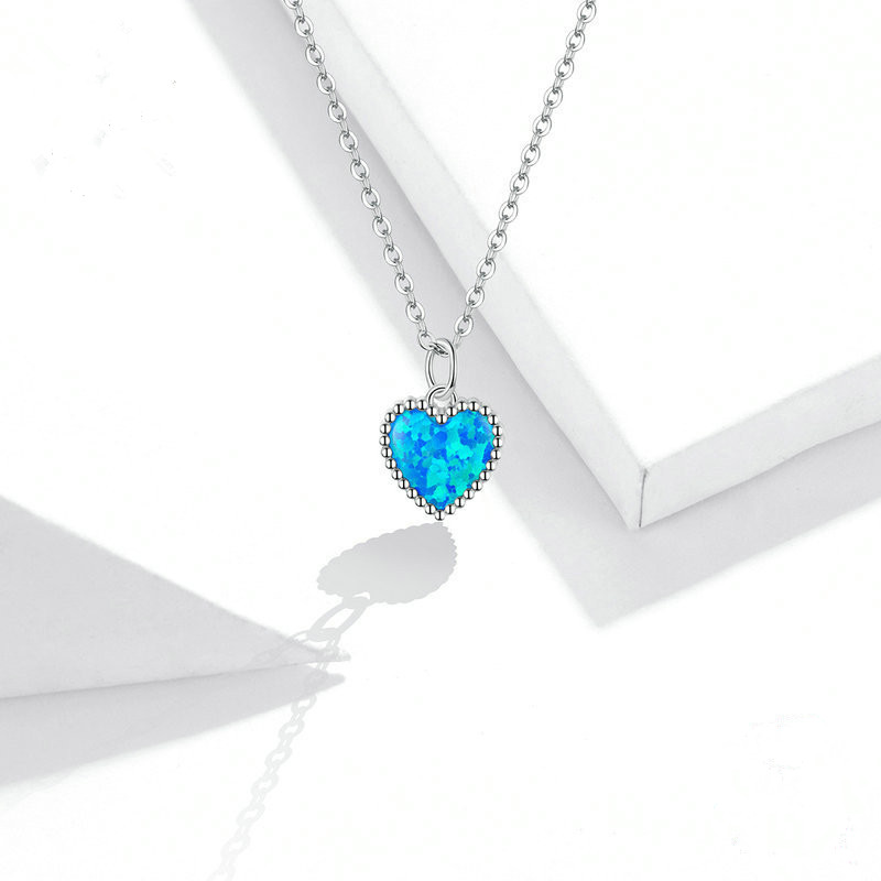 Deep Blue Heart Necklace by Qivii