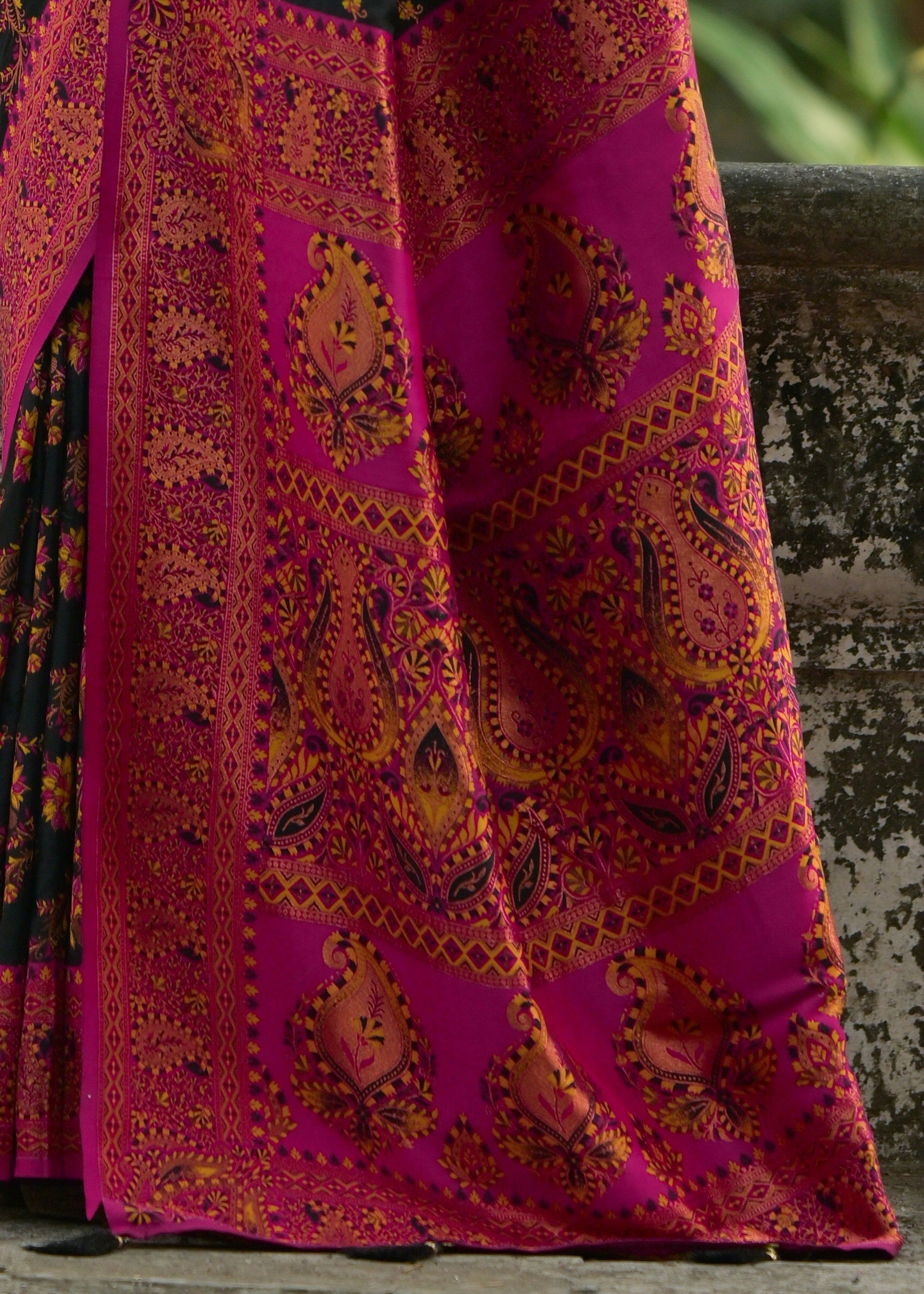 Raven Black Thread Woven Pashmina Silk Saree With Heavy Thread Woven Pallu - qivii