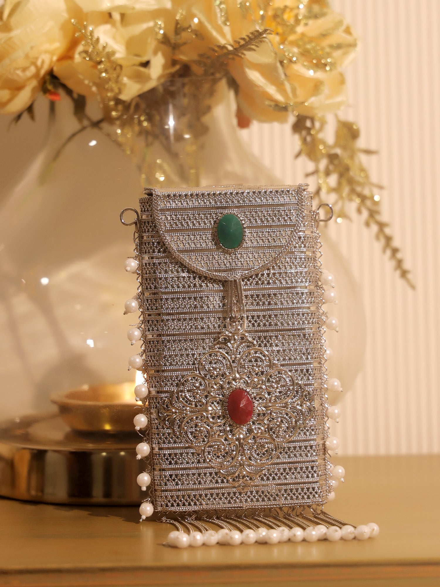 Shabana Silver Mobile Pouch - qivii