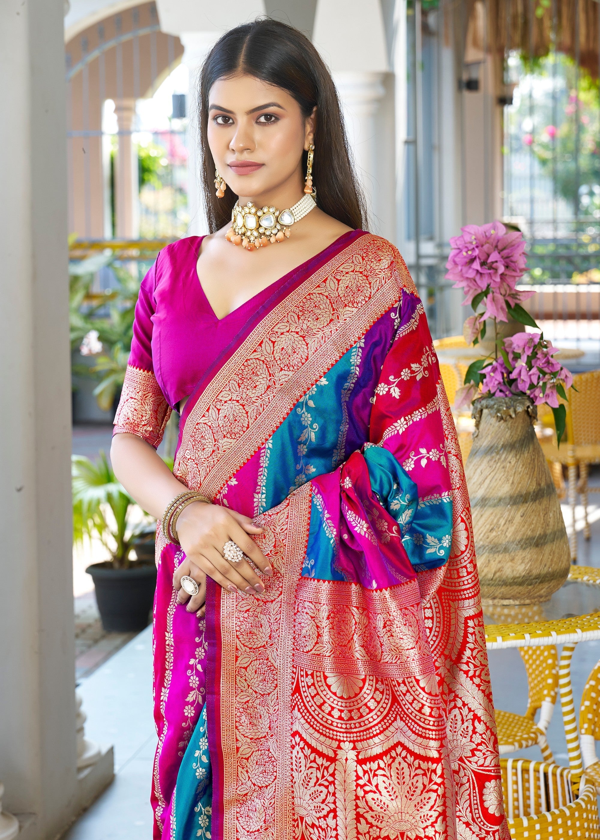 Pink Leriya Zari Woven Banarasi Silk Saree With Contrast Pallu - qivii
