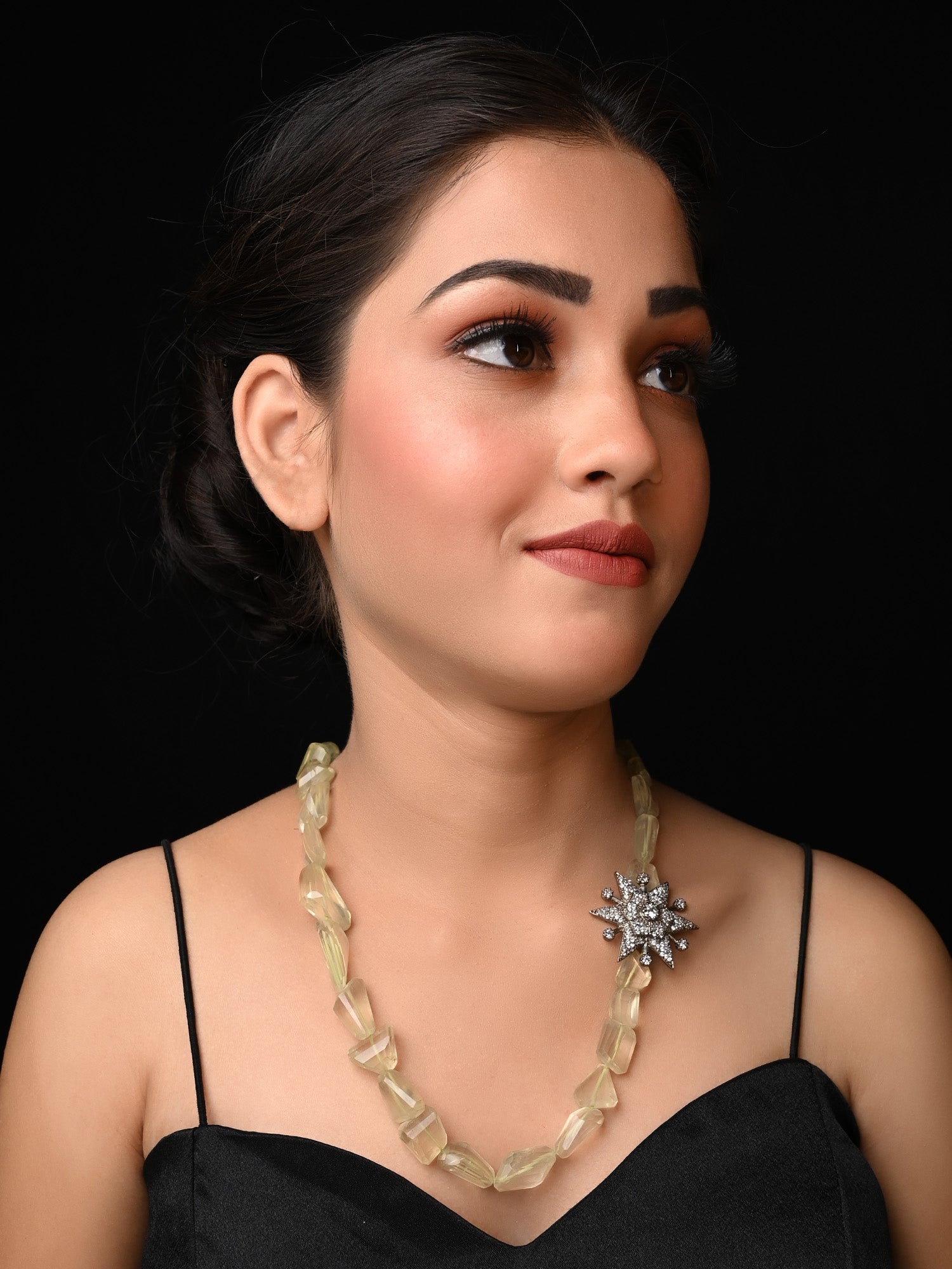 Sayantika Light Green Quartz Necklace - qivii