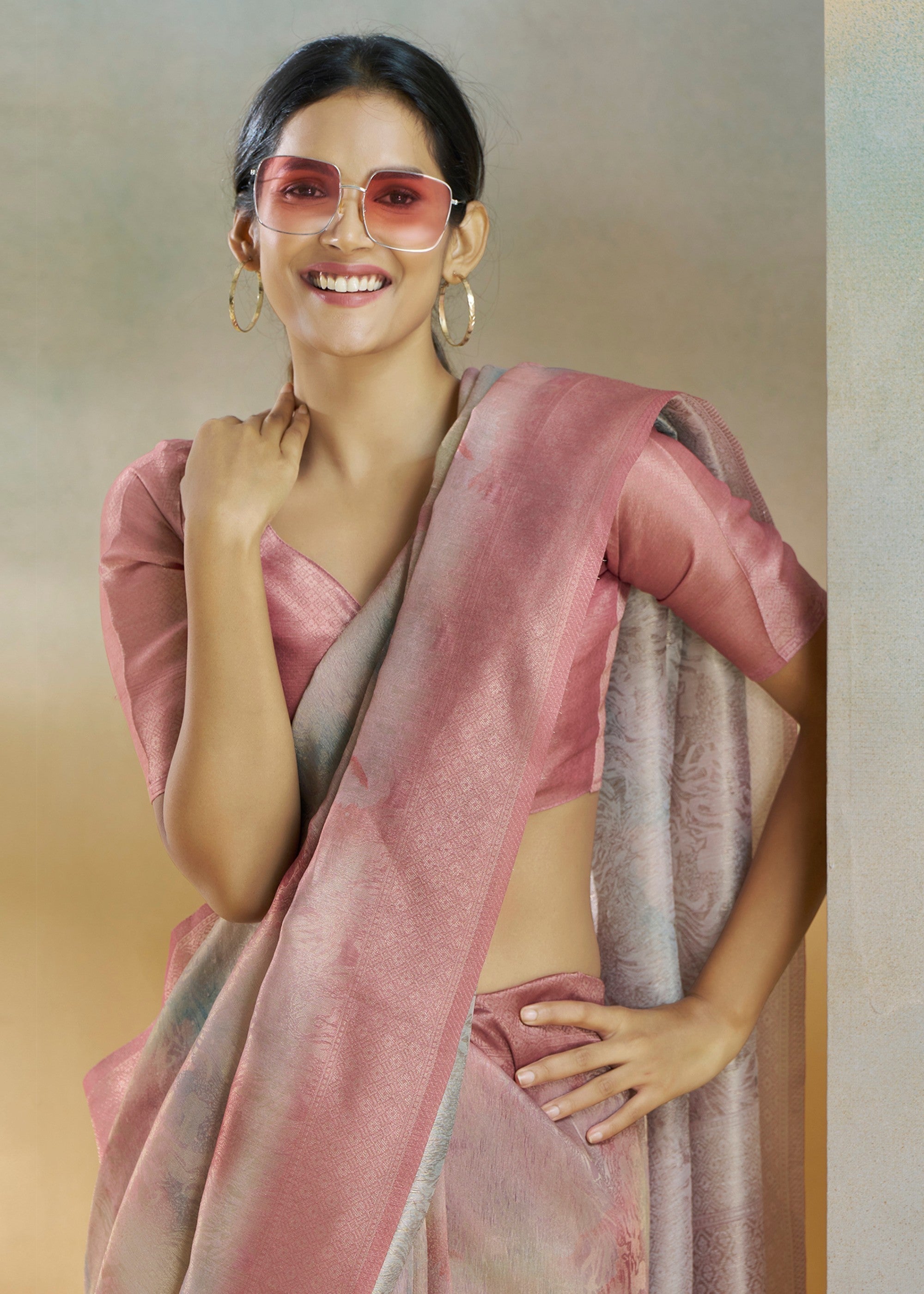 Creamy Pink Handloom Weaving Silk Saree - qivii