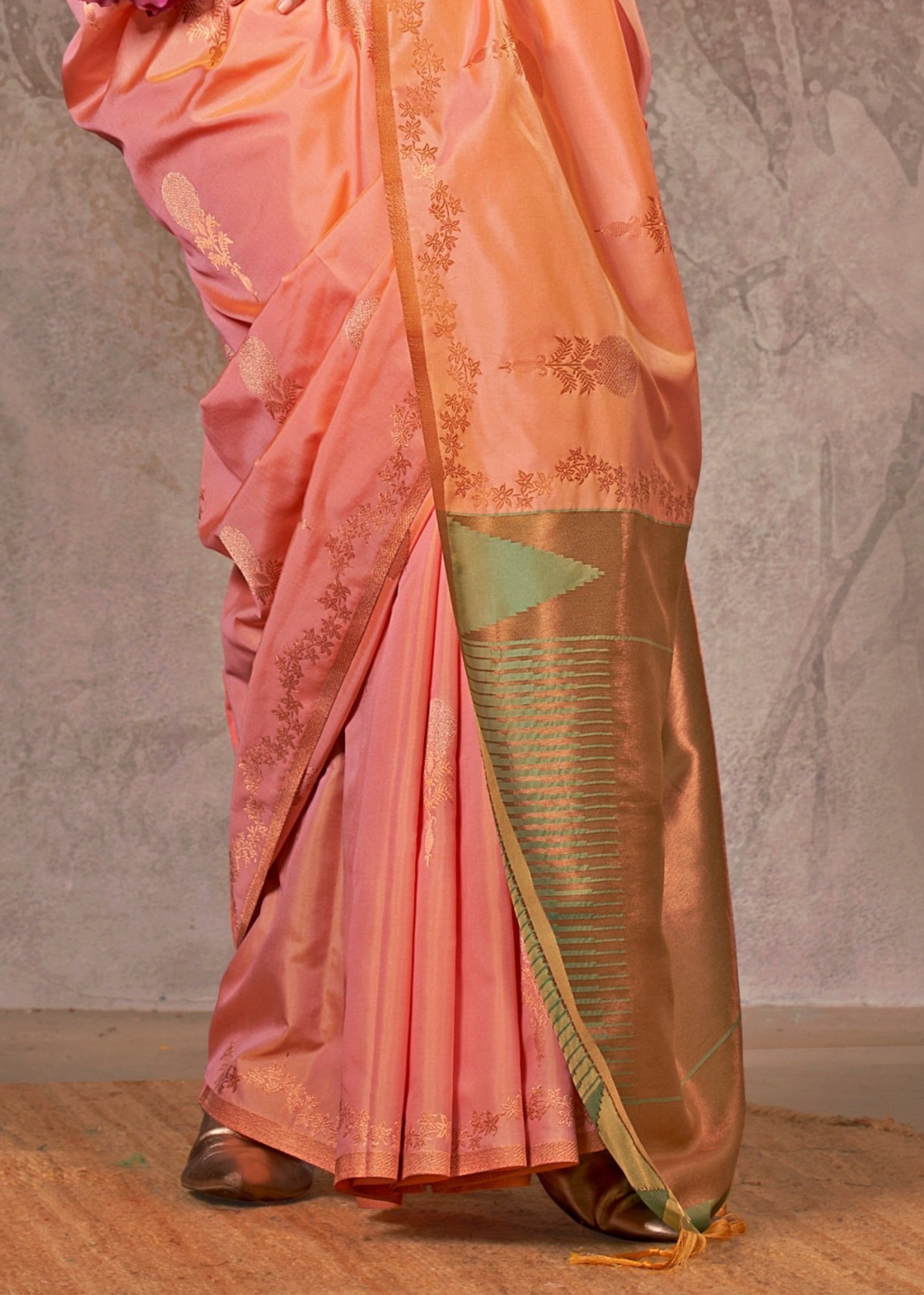 Pink Orange Two Tone Handloom Weaving Silk Saree with Contrast Pallu - qivii