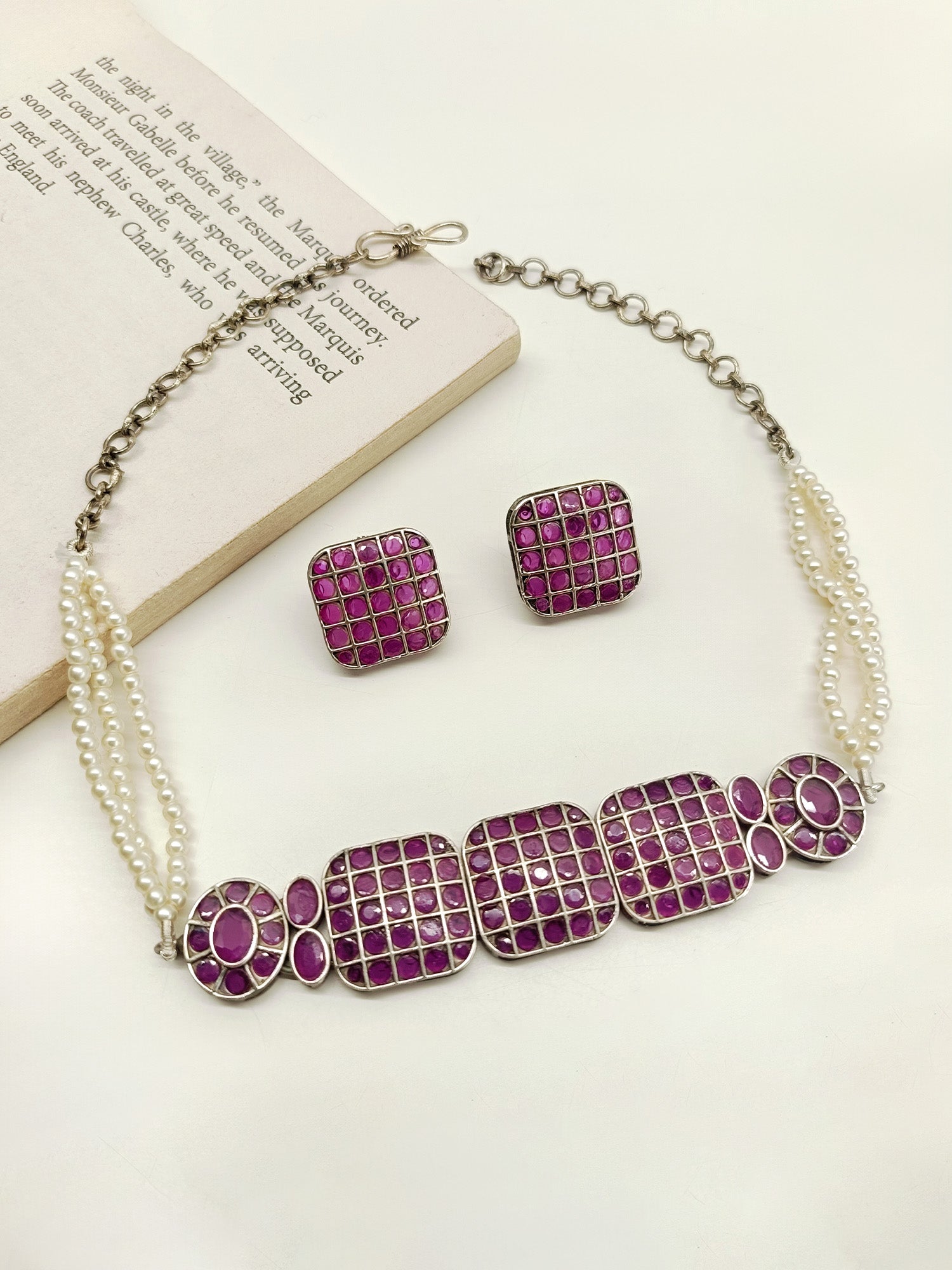 Irza Majenta Oxidized Choker Set - qivii