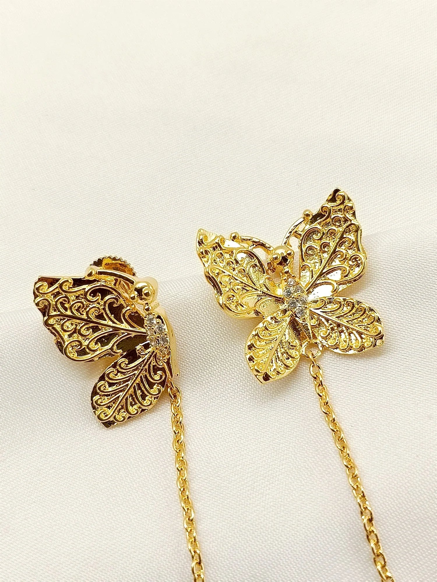 Bhuvi Golden Boutique Earring With Chain