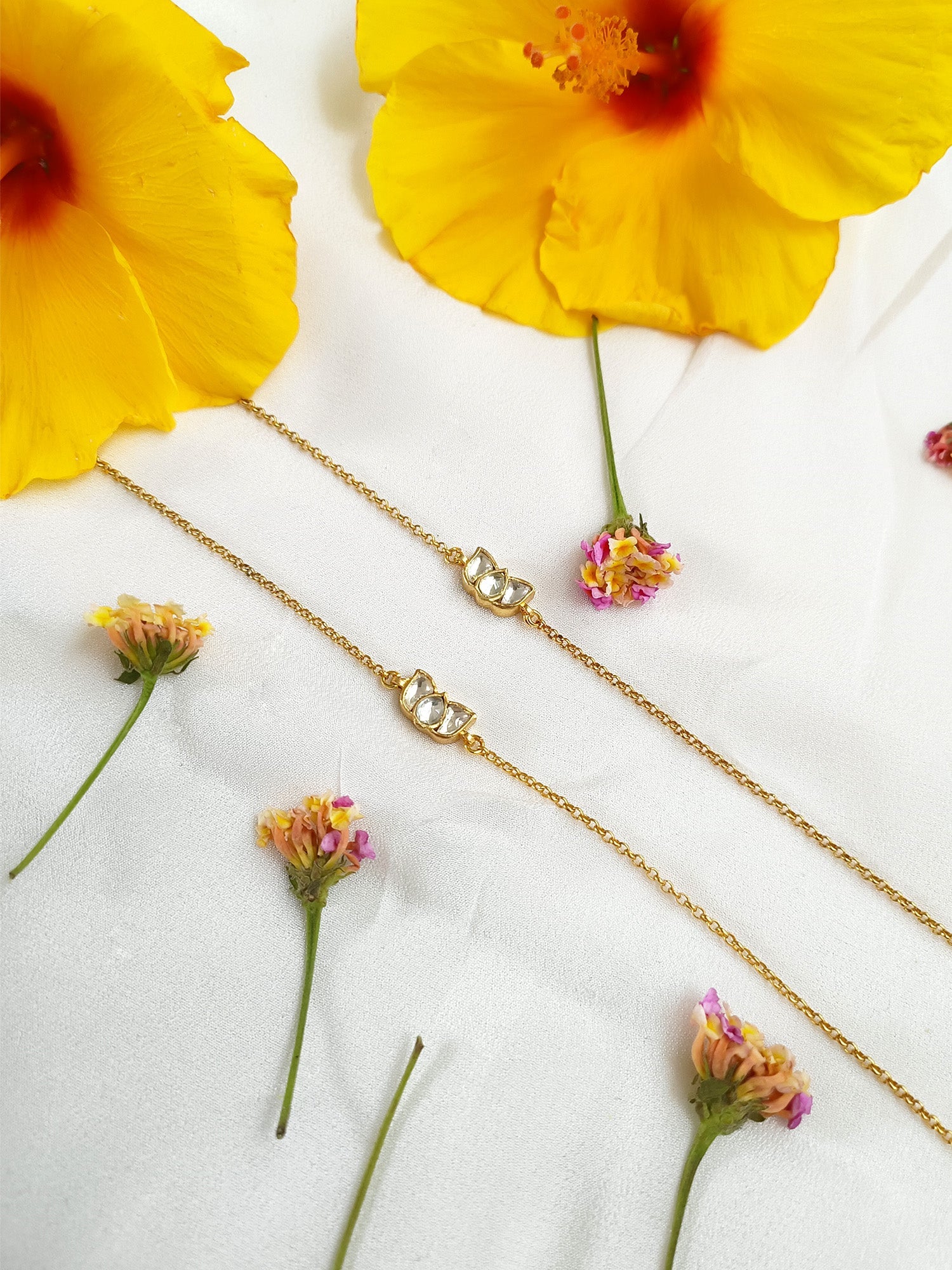 Elira White Lotus Flower Kundan Anklet - qivii