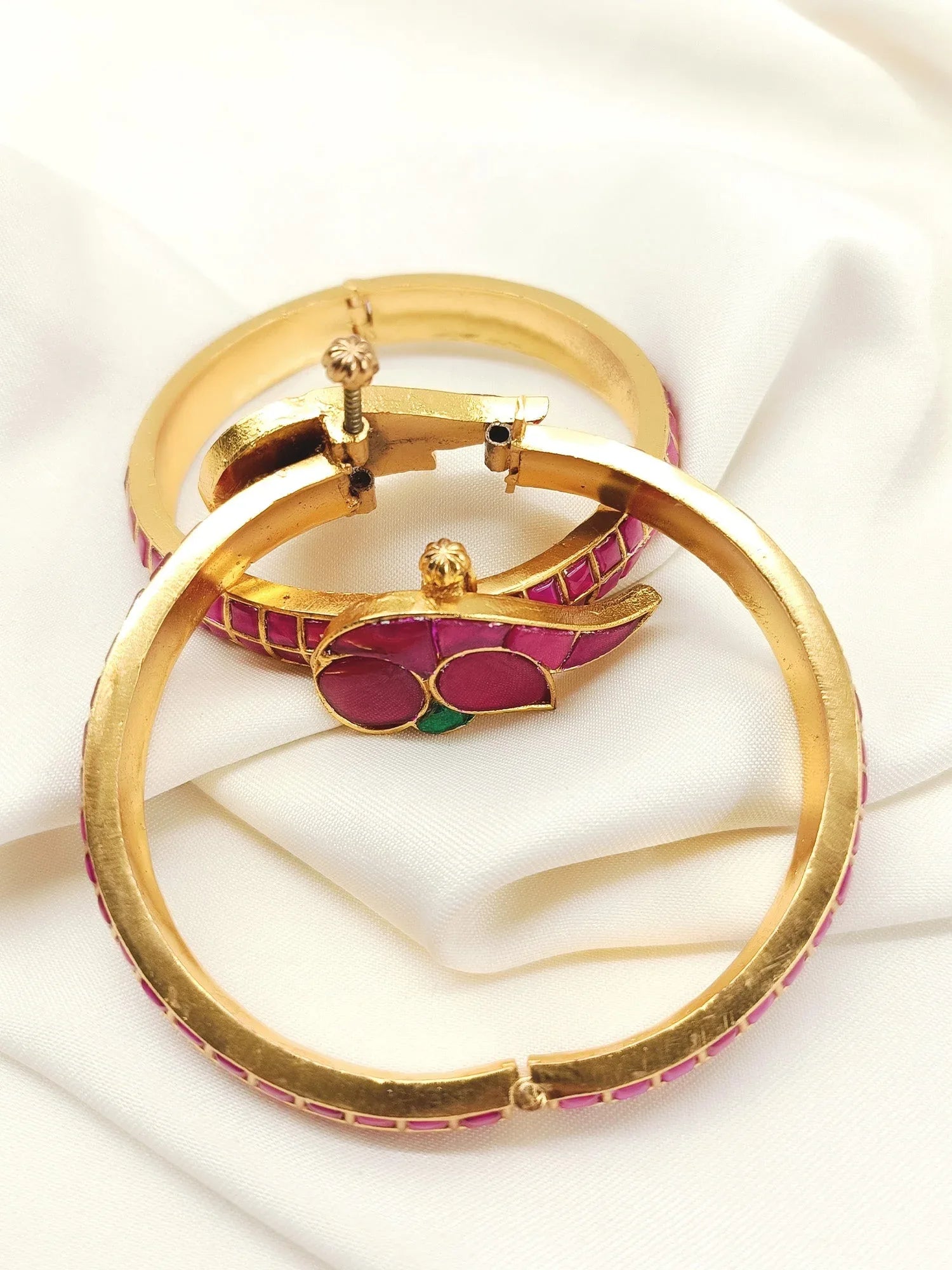 Ahilya Ruby Kundan Kada's Pair