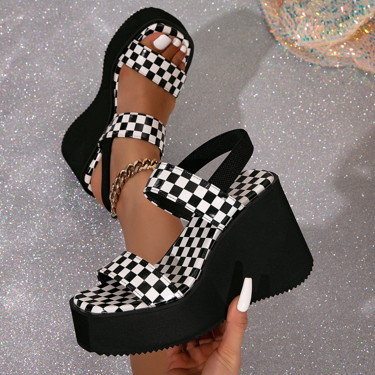 Women’s Livia Checkered Platform Sandals – Chunky Heel Breathable Casual Summer Shoes (US 4–10.5)