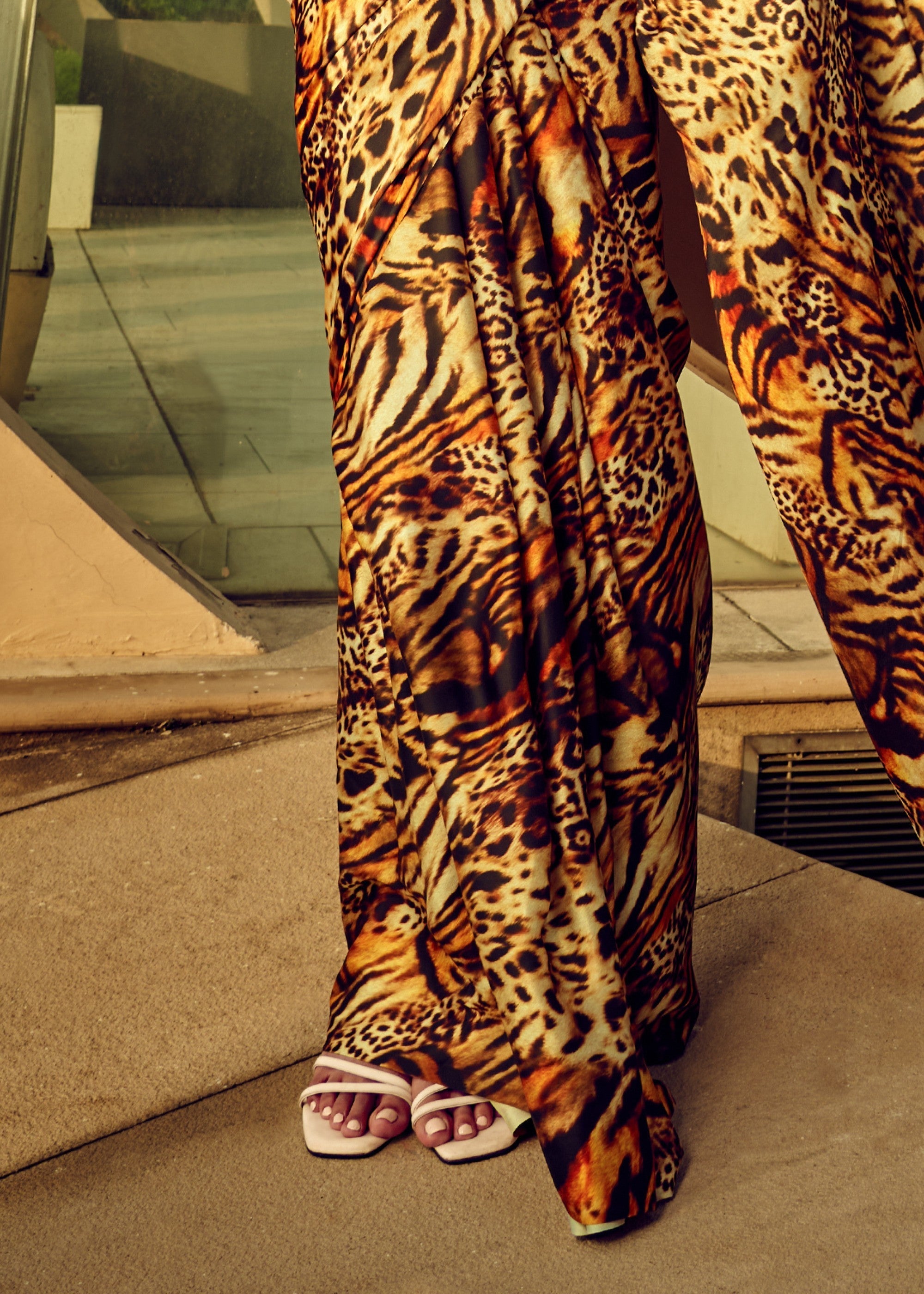 Leopard Satin Digital Printed Saree - qivii