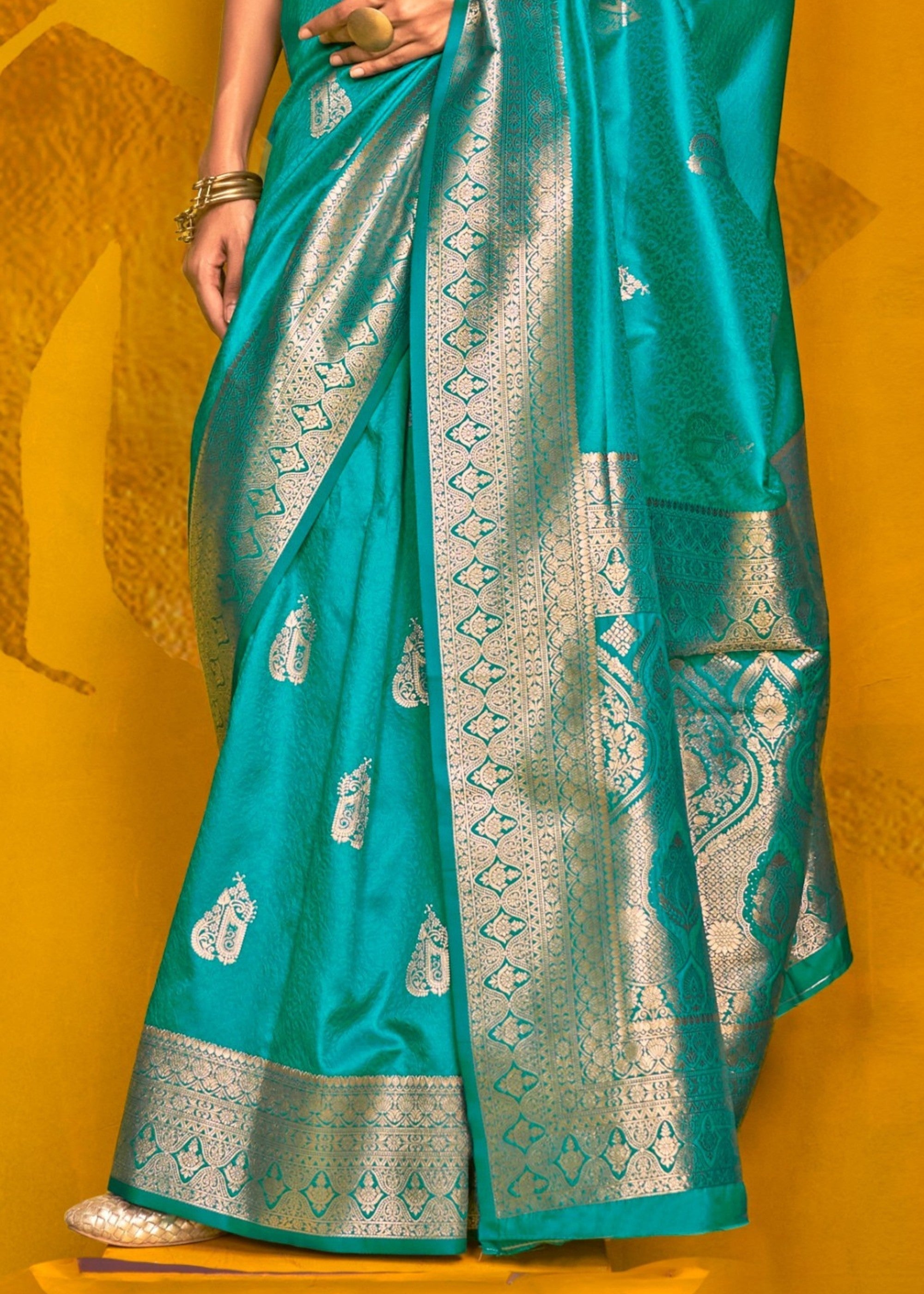 Cyan Blue Two Tone Handloom Weaving Silk Saree - qivii