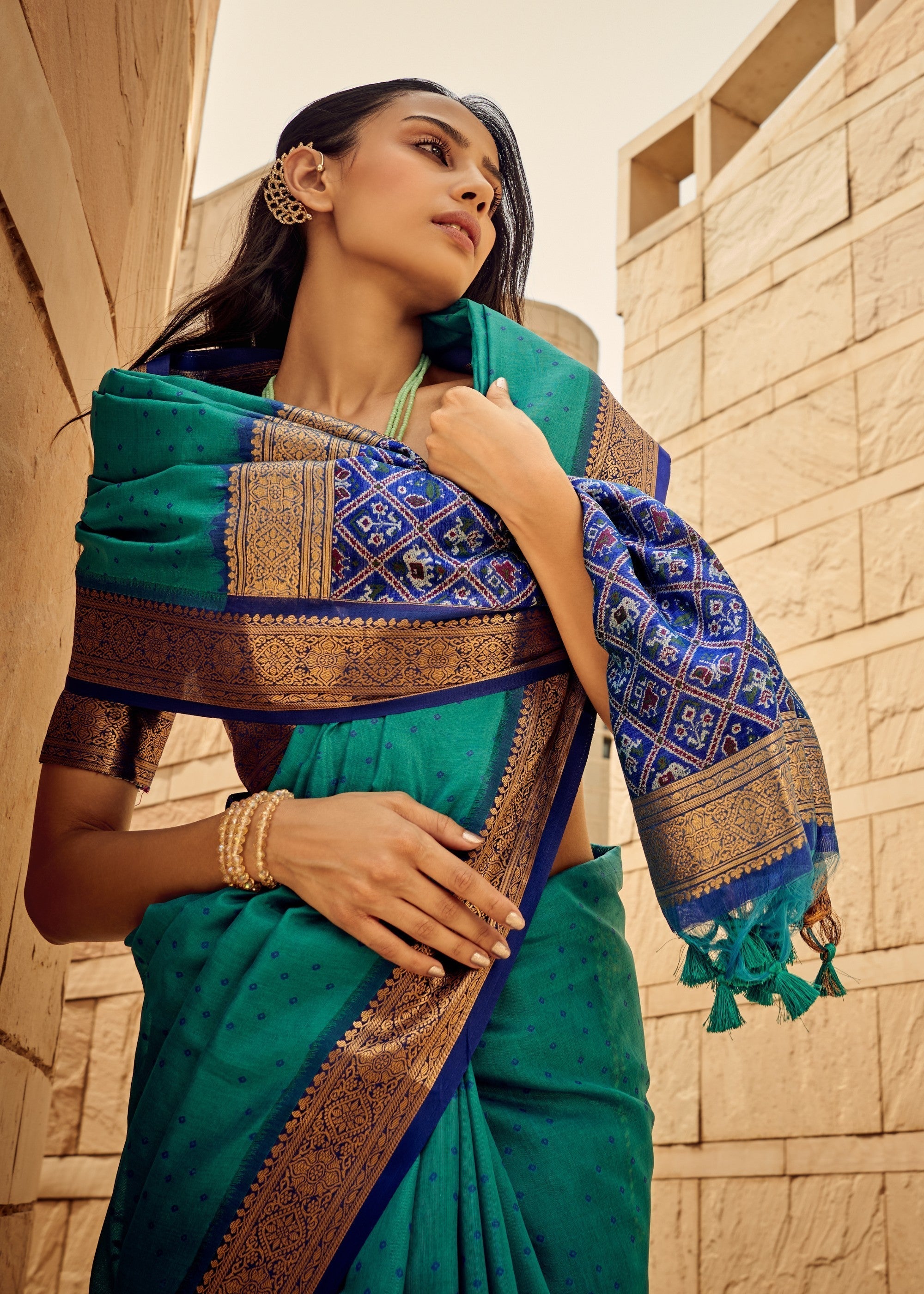 Dark Green Handloom Weaving Silk Saree - qivii