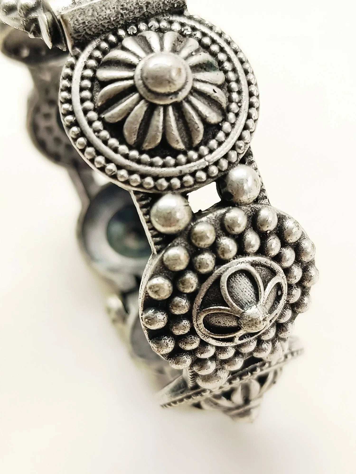 Pakeezah Plain Oxidized Kada
