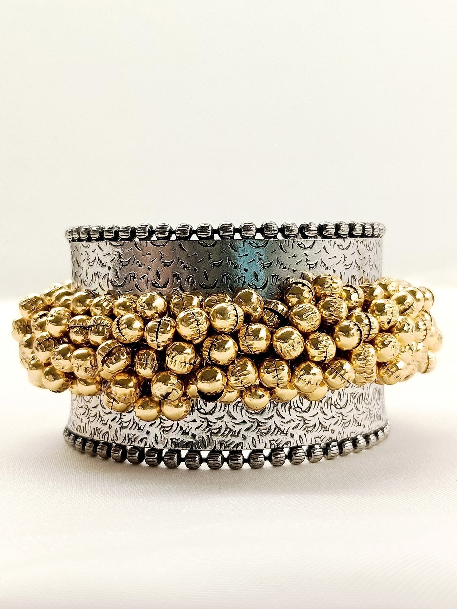 Aubrae Plain Oxidized Kada - qivii