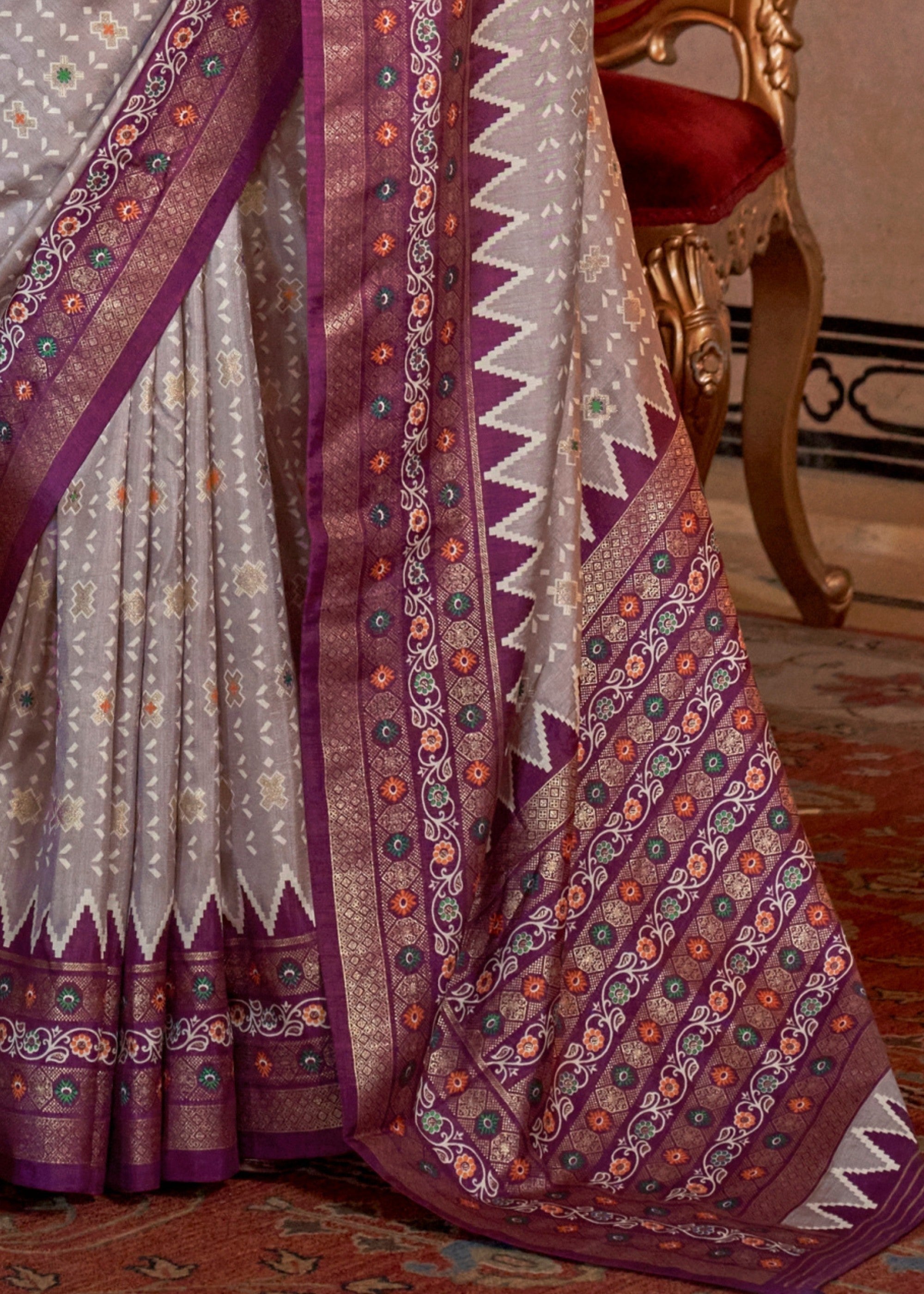 Misty Grey Silk Saree With Traditional Classic Design - qivii
