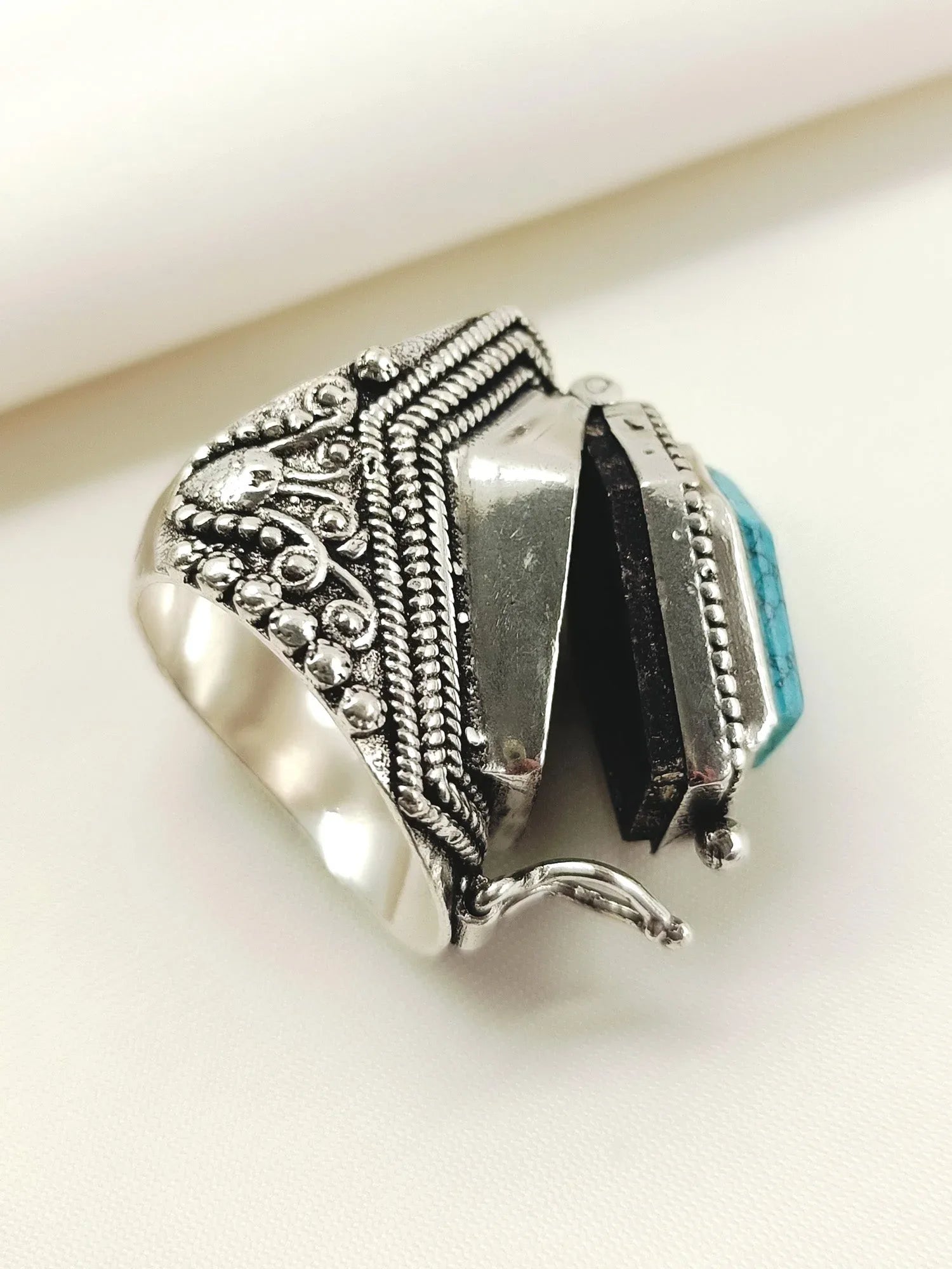 Shivi Firozi Western Finger Ring