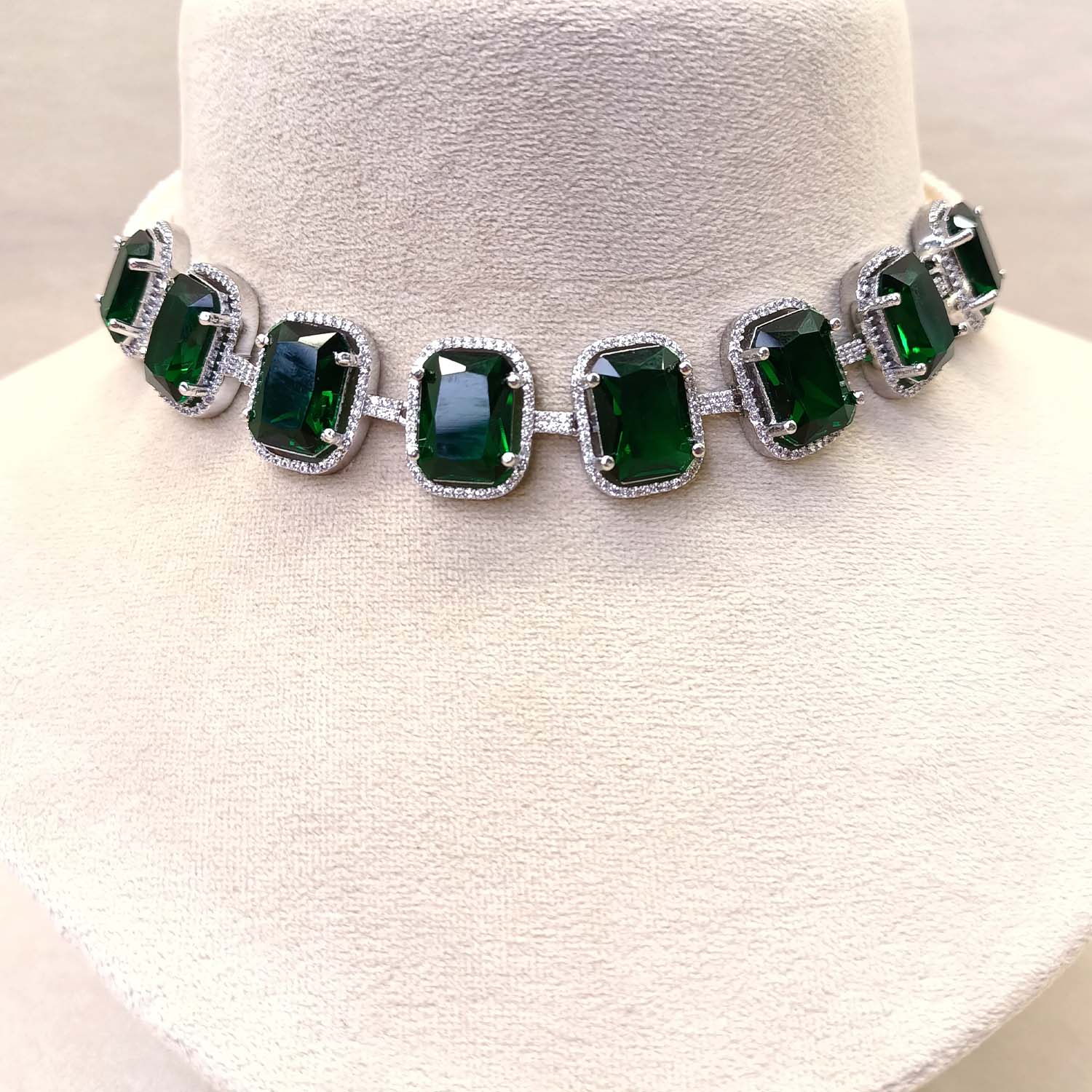 Ruqayyah Green Emerald Diamond Necklace Set - qivii