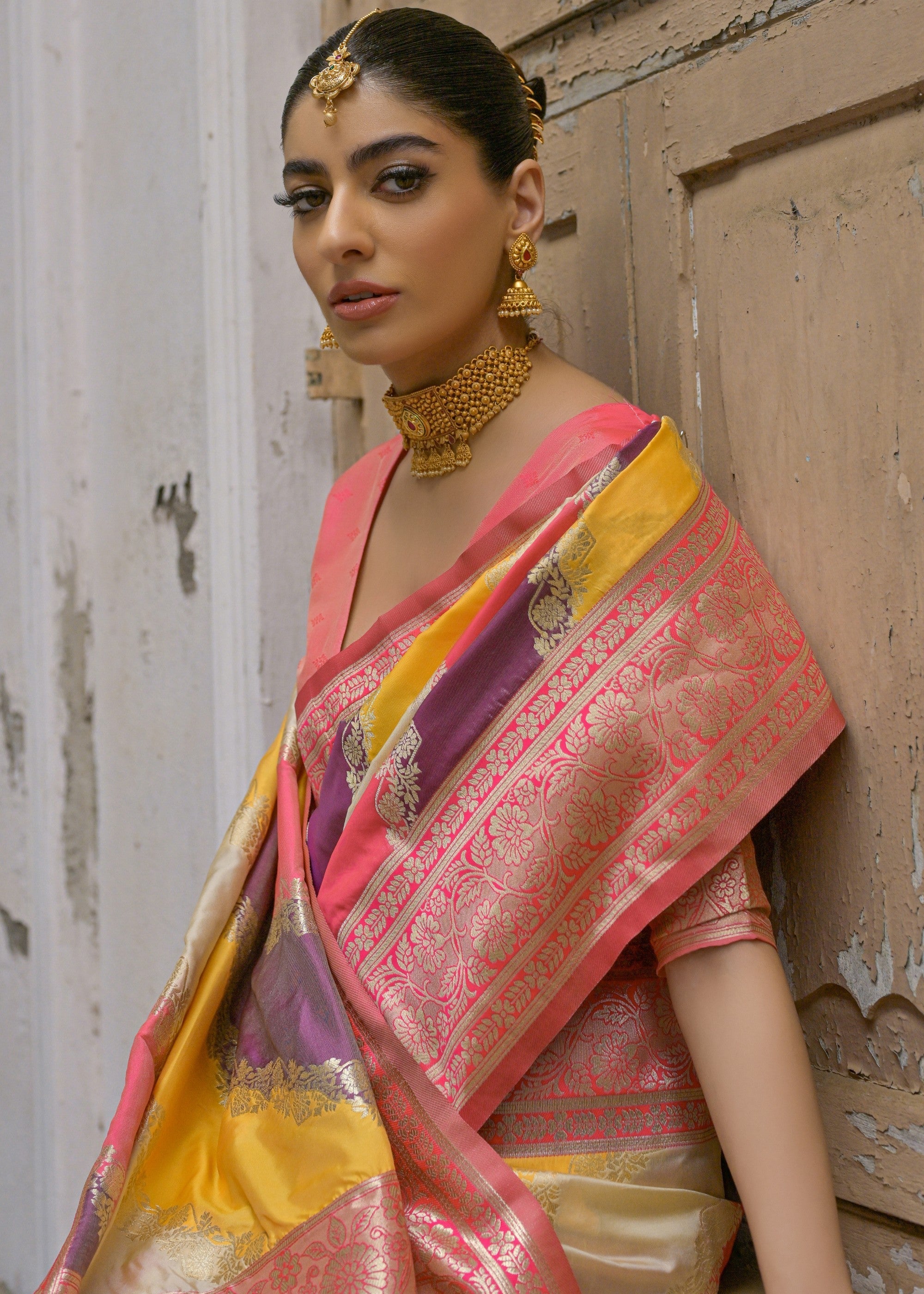 Yellow Leriya Zari Woven Saree With Contrast Pallu - qivii