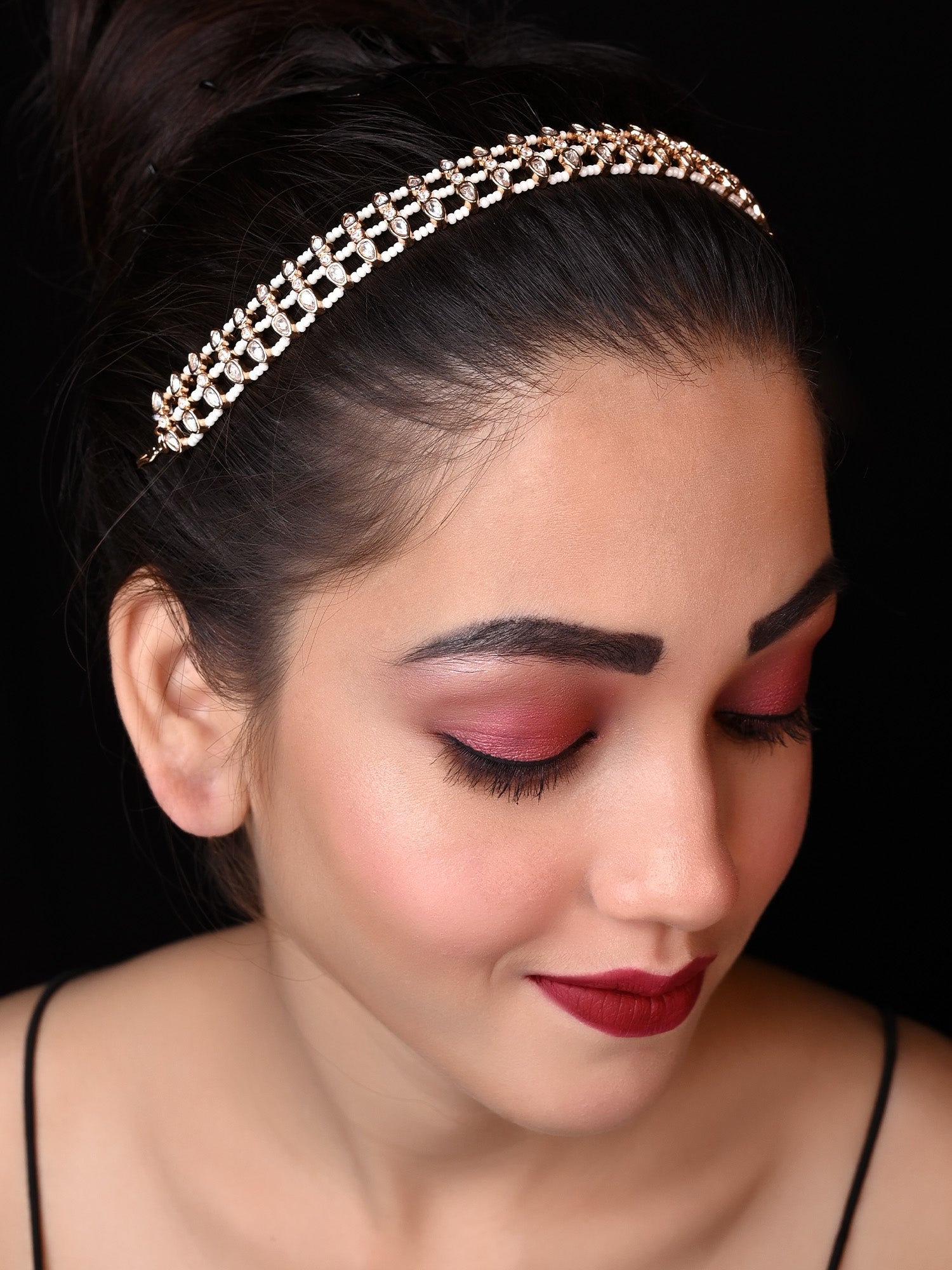 Zayna Pearl White Kundan Sheeshphool - qivii